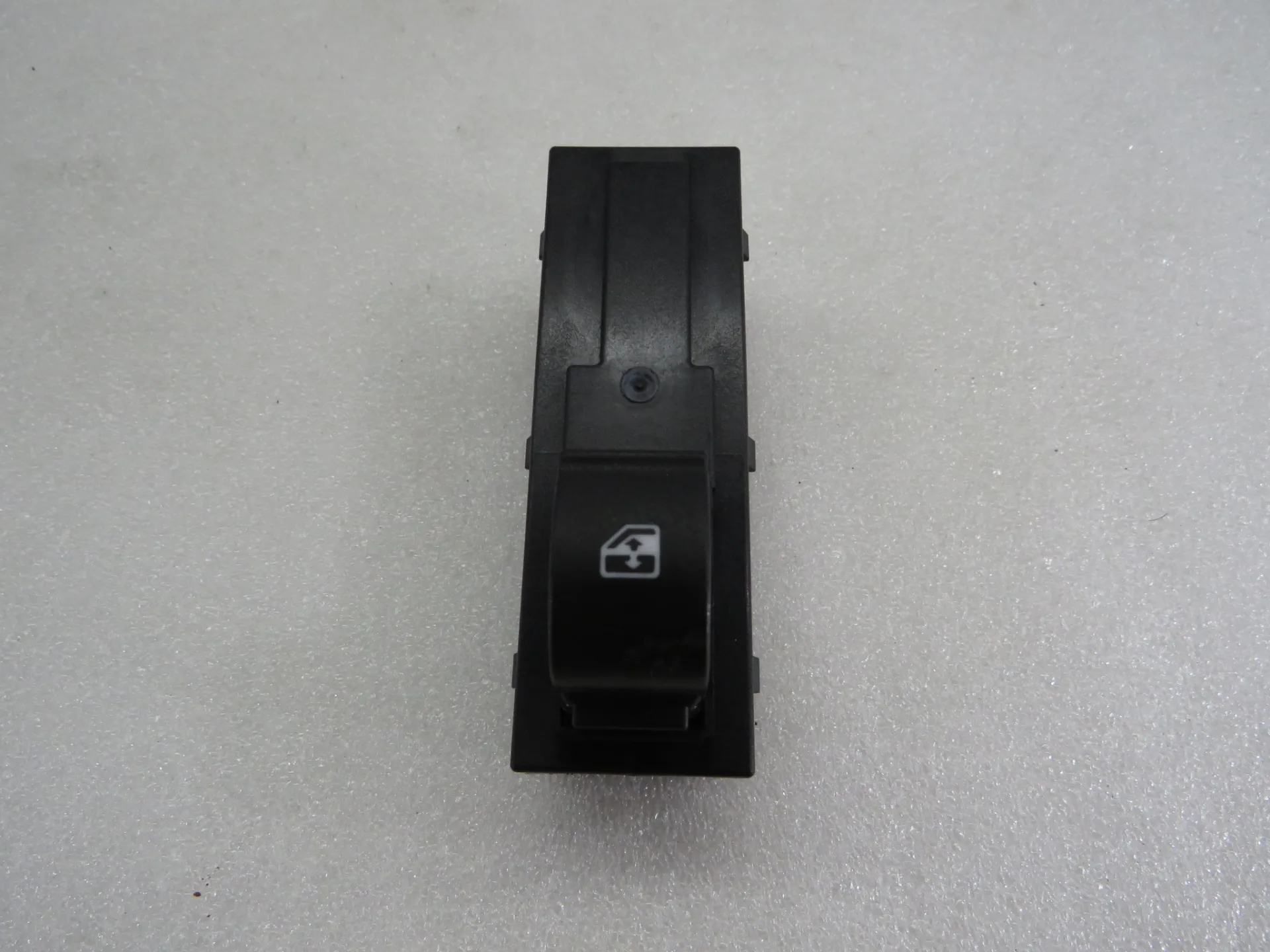 Commande / interrupteur lève-vitre Arrière gauche FIAT Tipo Wagon (358_)