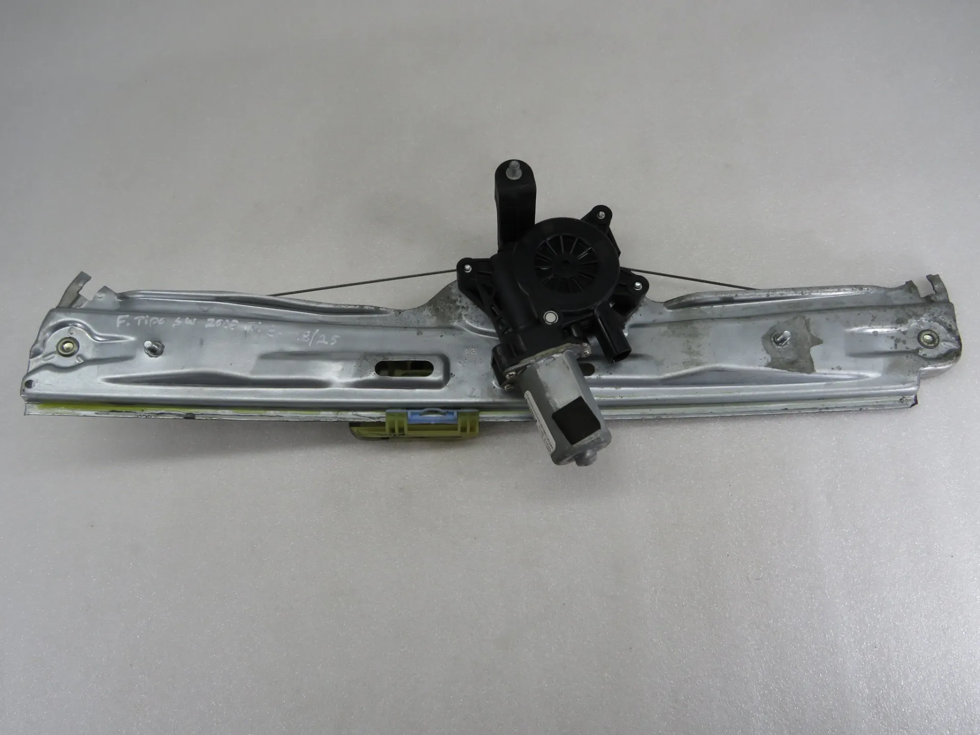 Lève-vitre arrière gauche FIAT Tipo Wagon (358_)