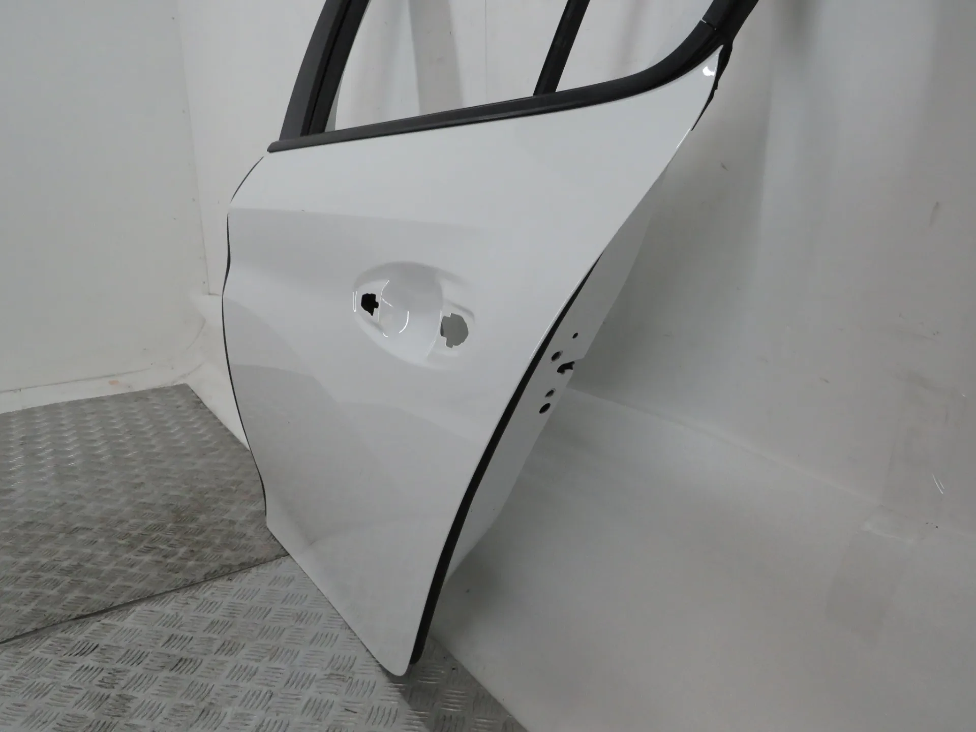 Porta trás esquerda PEUGEOT 208 II Imagem-2