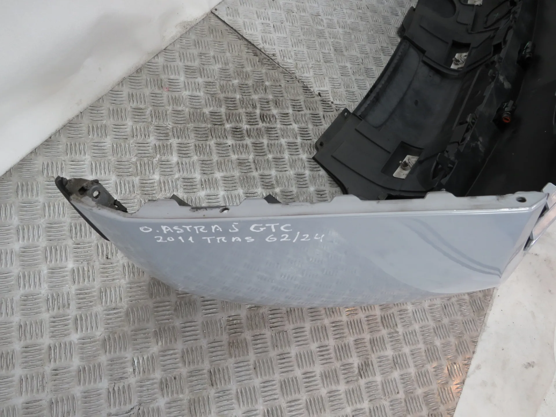 Rear Bumper OPEL Astra J GTC Imagem-6