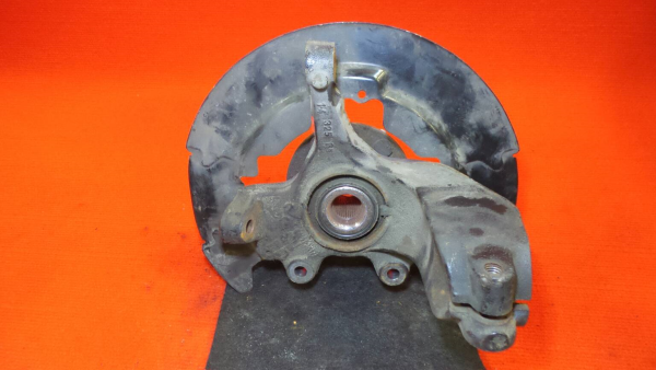 Mangueta delantera izquierda VOLVO V50 (MW)