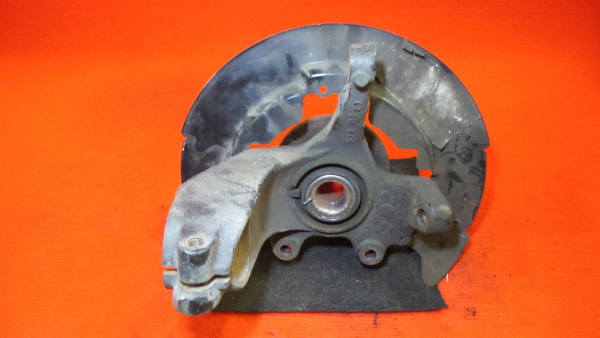 Mangueta delantera derecha VOLVO V50 (MW)