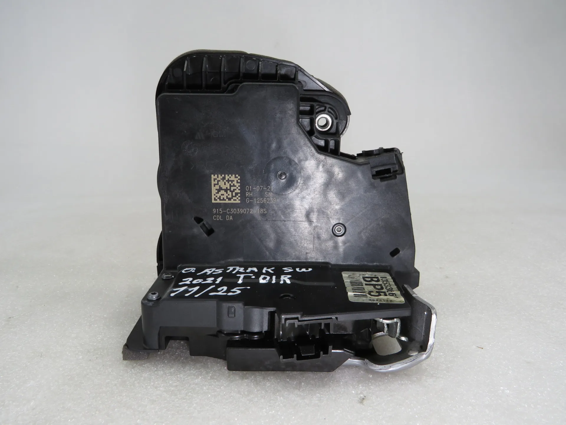 Rear Right Door Lock OPEL Astra K Sports Tourer