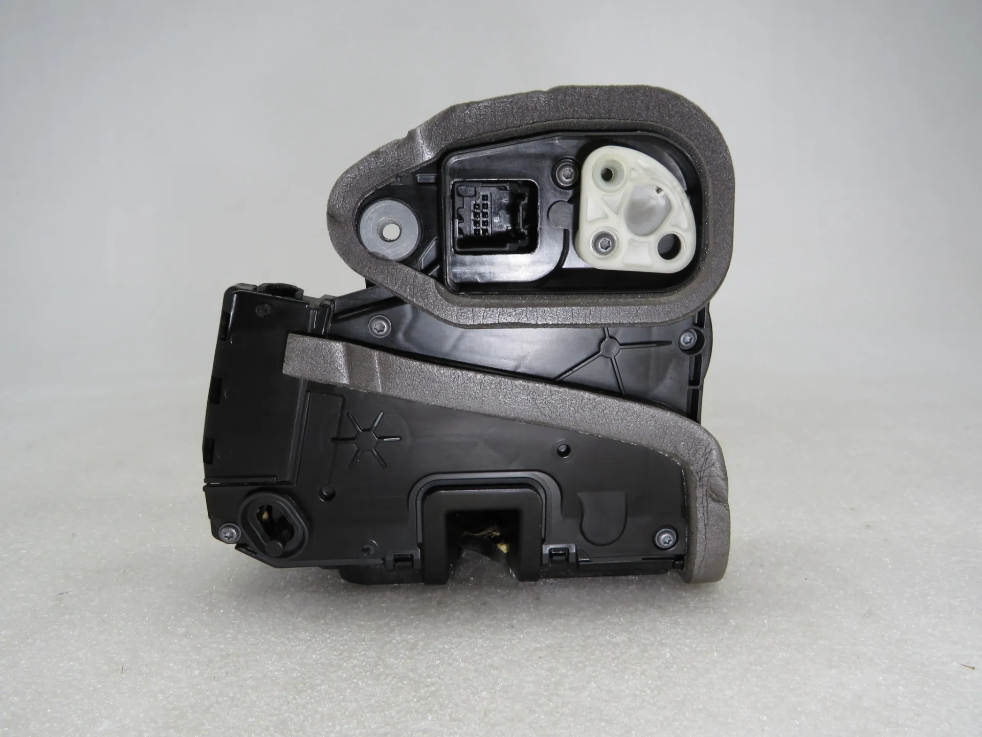 Rear Right Door Lock OPEL Astra K Sports Tourer Imagem-1