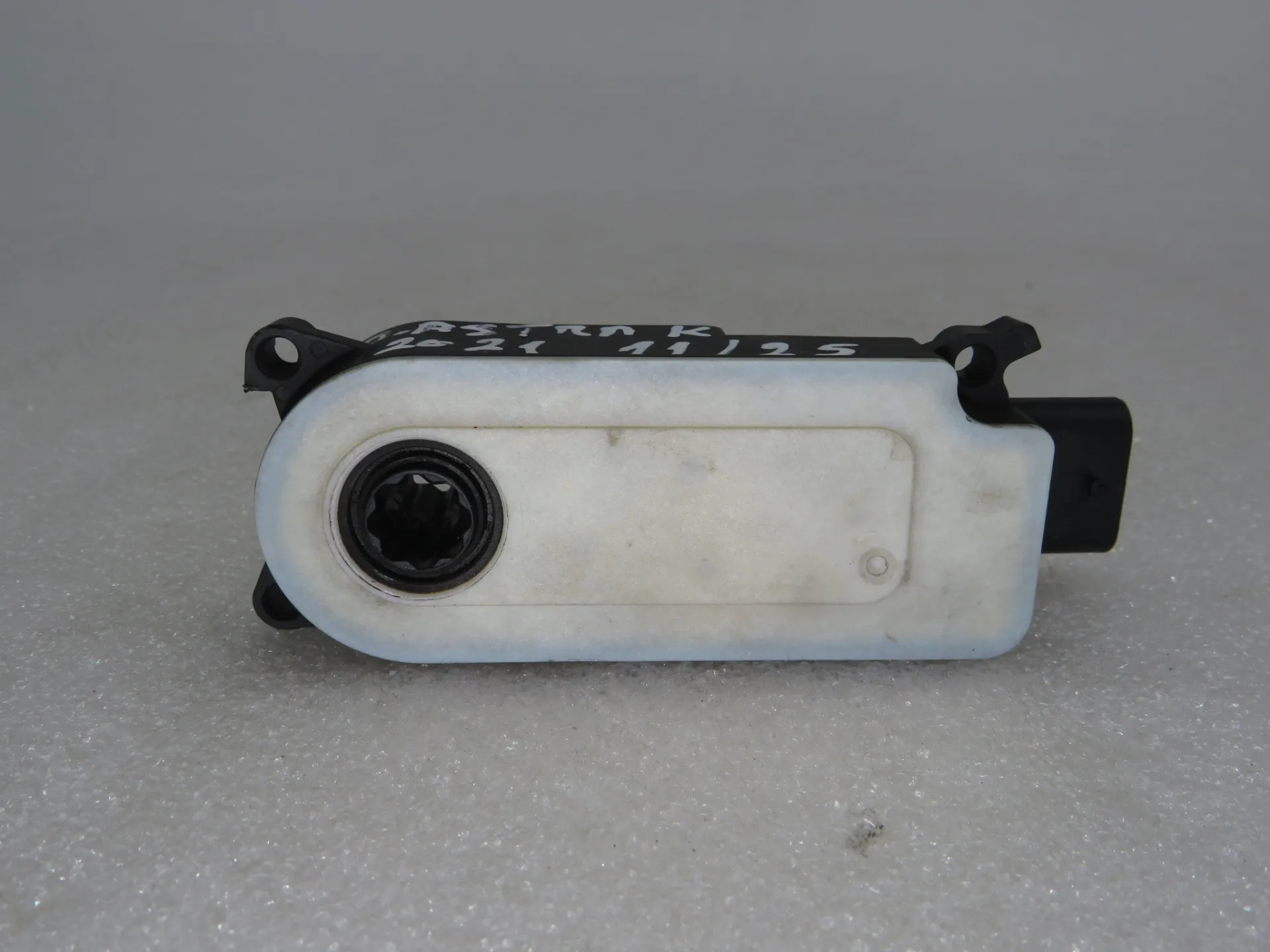 Generic Unit Module OPEL Astra K Sports Tourer Imagem-1