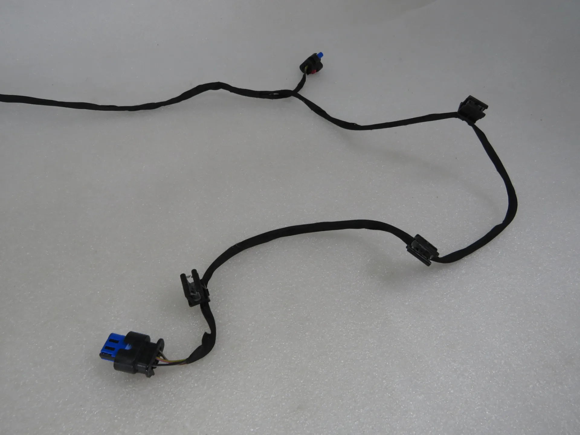 Rear bumper installation OPEL Astra K Sports Tourer Imagem-2