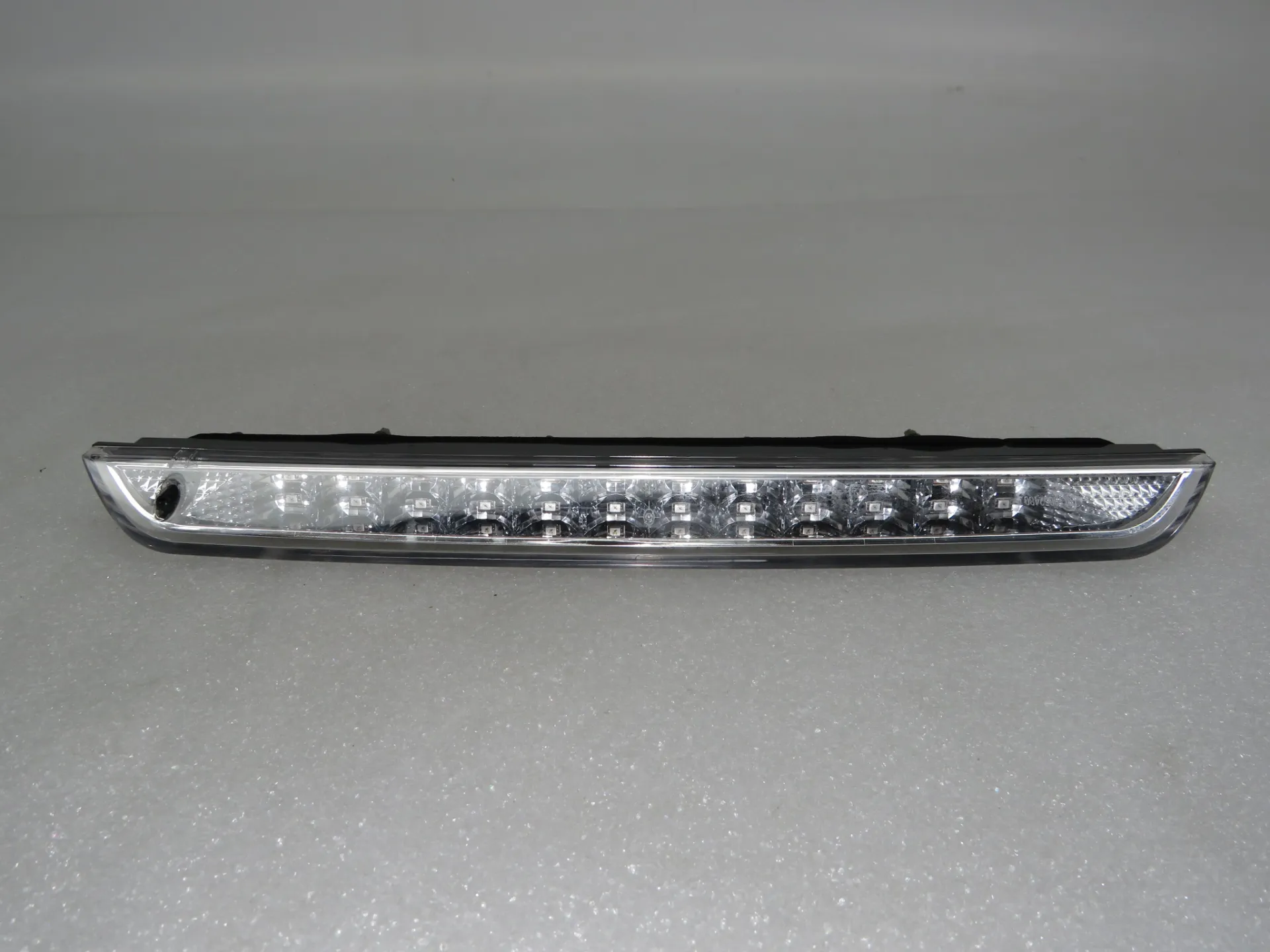 Additional stop light / 3rd stop light PEUGEOT 308 SW II Van (LC_)