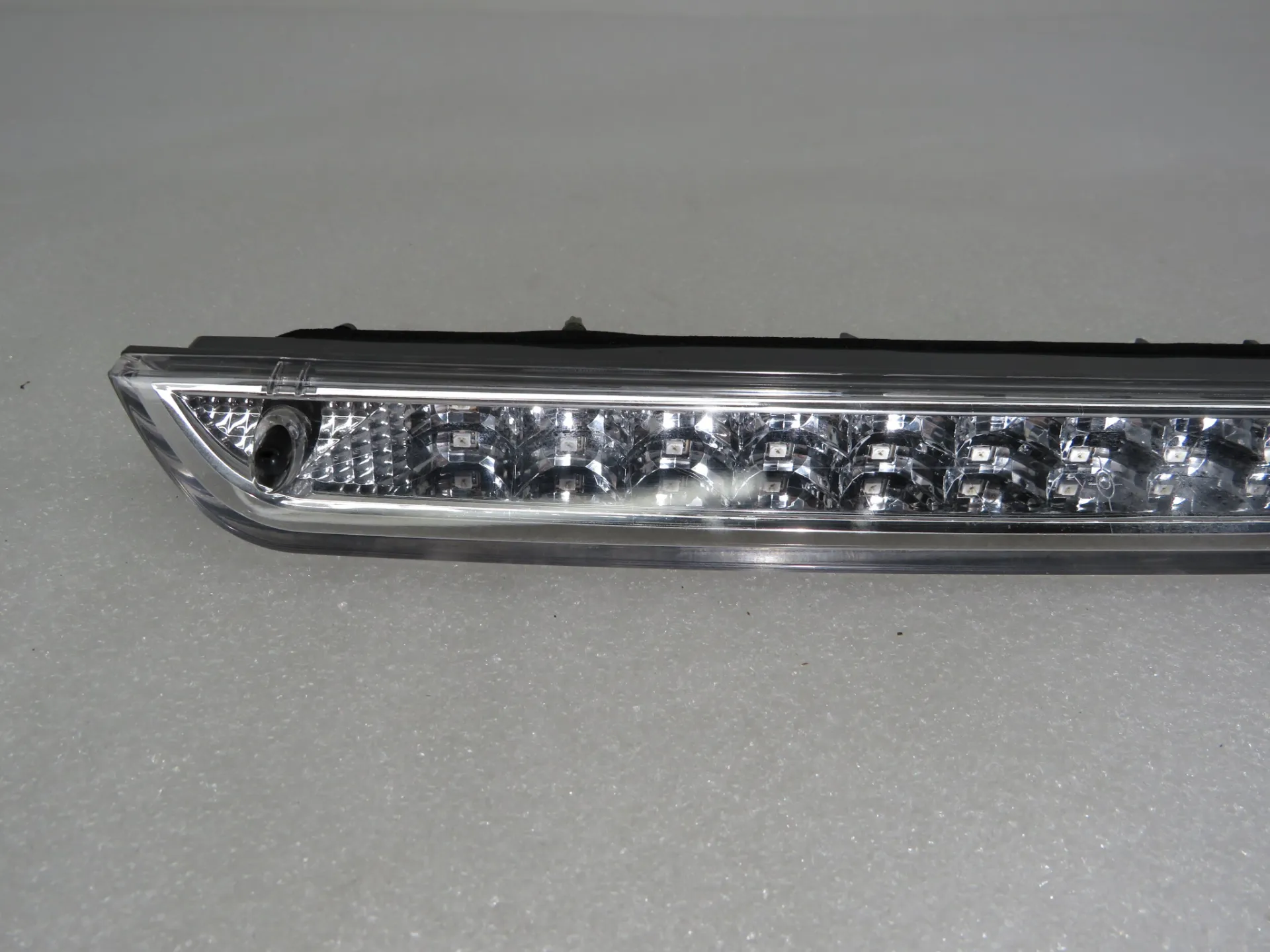 Luz de freno adicional / tercer freno PEUGEOT 308 SW II Van (LC_) Imagem-1