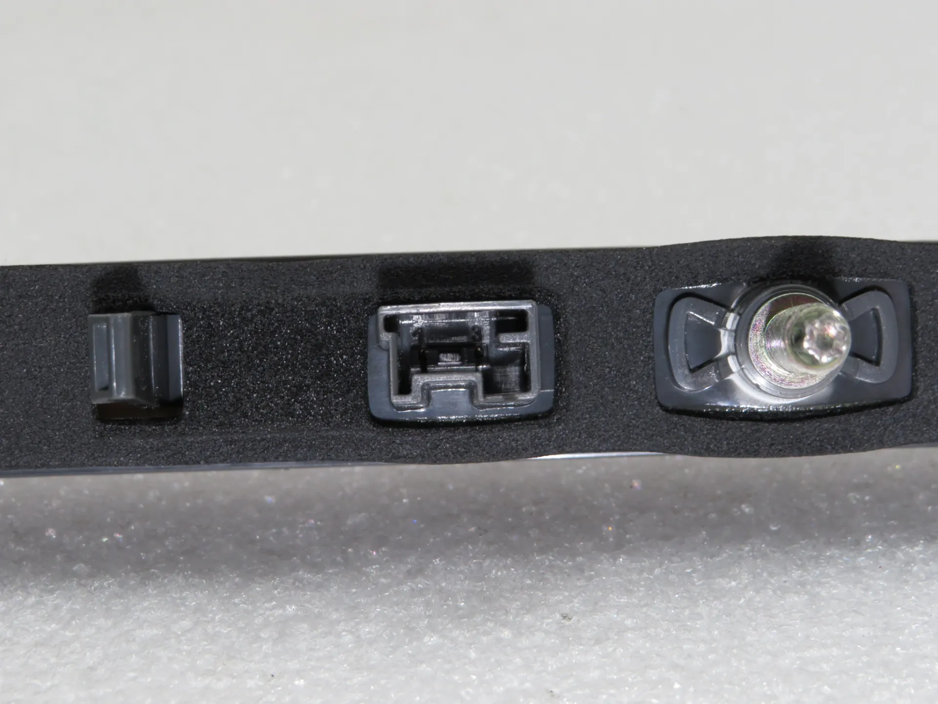 Luz de freno adicional / tercer freno PEUGEOT 308 SW II Van (LC_) Imagem-4