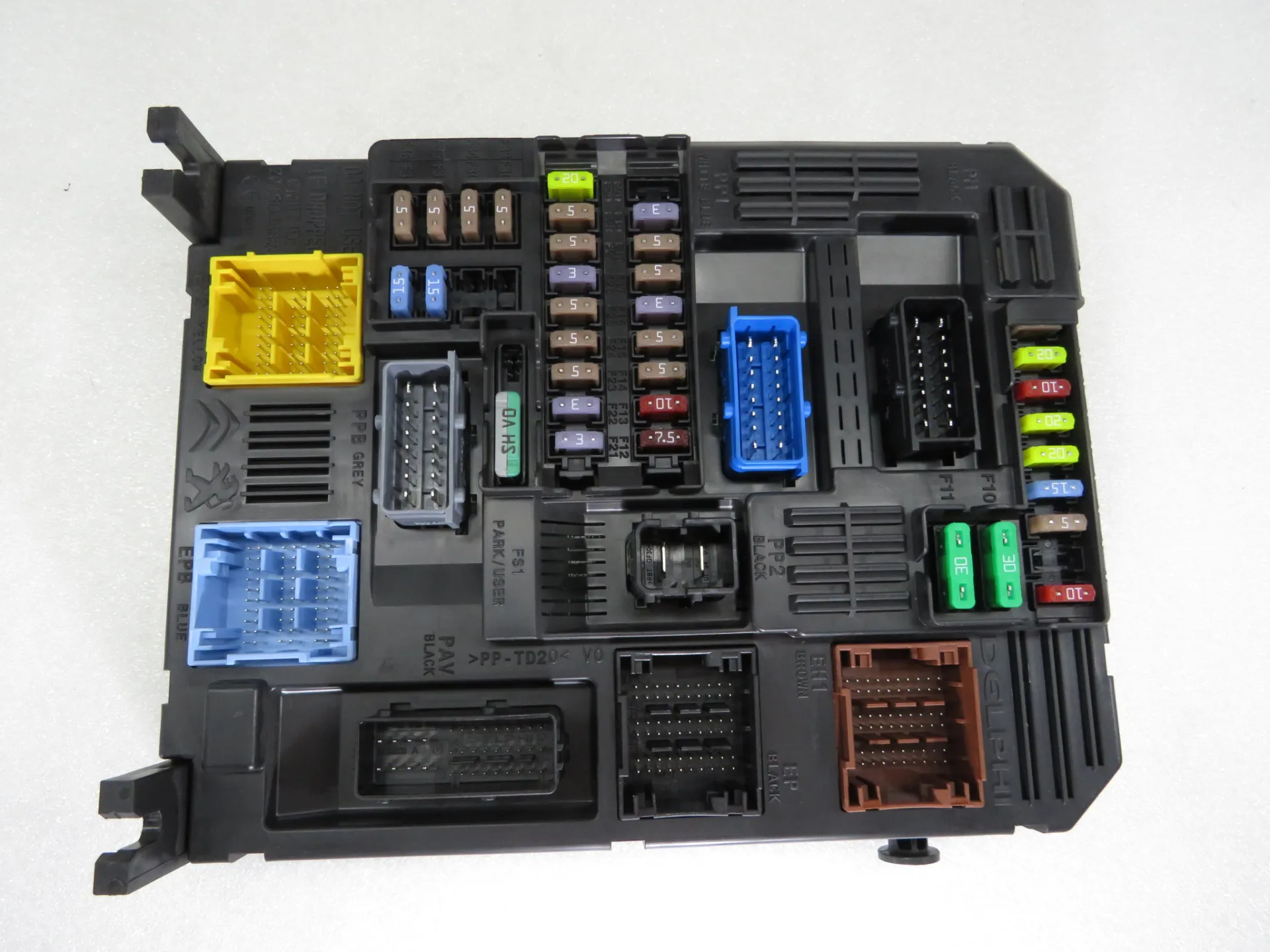 Fuse box / SAM / BSI PEUGEOT 308 SW II Van (LC_)