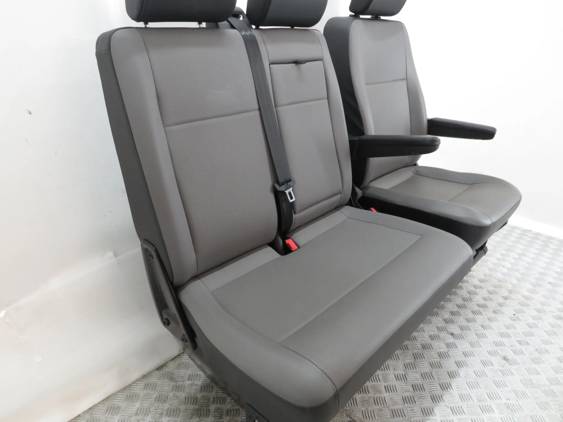 Seats set VOLKSWAGEN Transporter VI Kombi (SGB, SGG, SGJ) Imagem-1