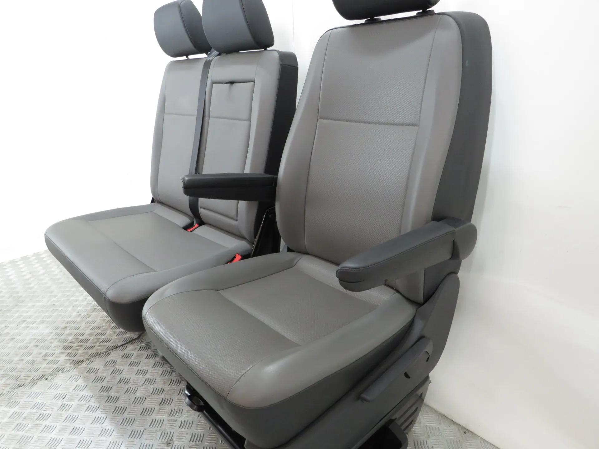 Seats set VOLKSWAGEN Transporter VI Kombi (SGB, SGG, SGJ) Imagem-2