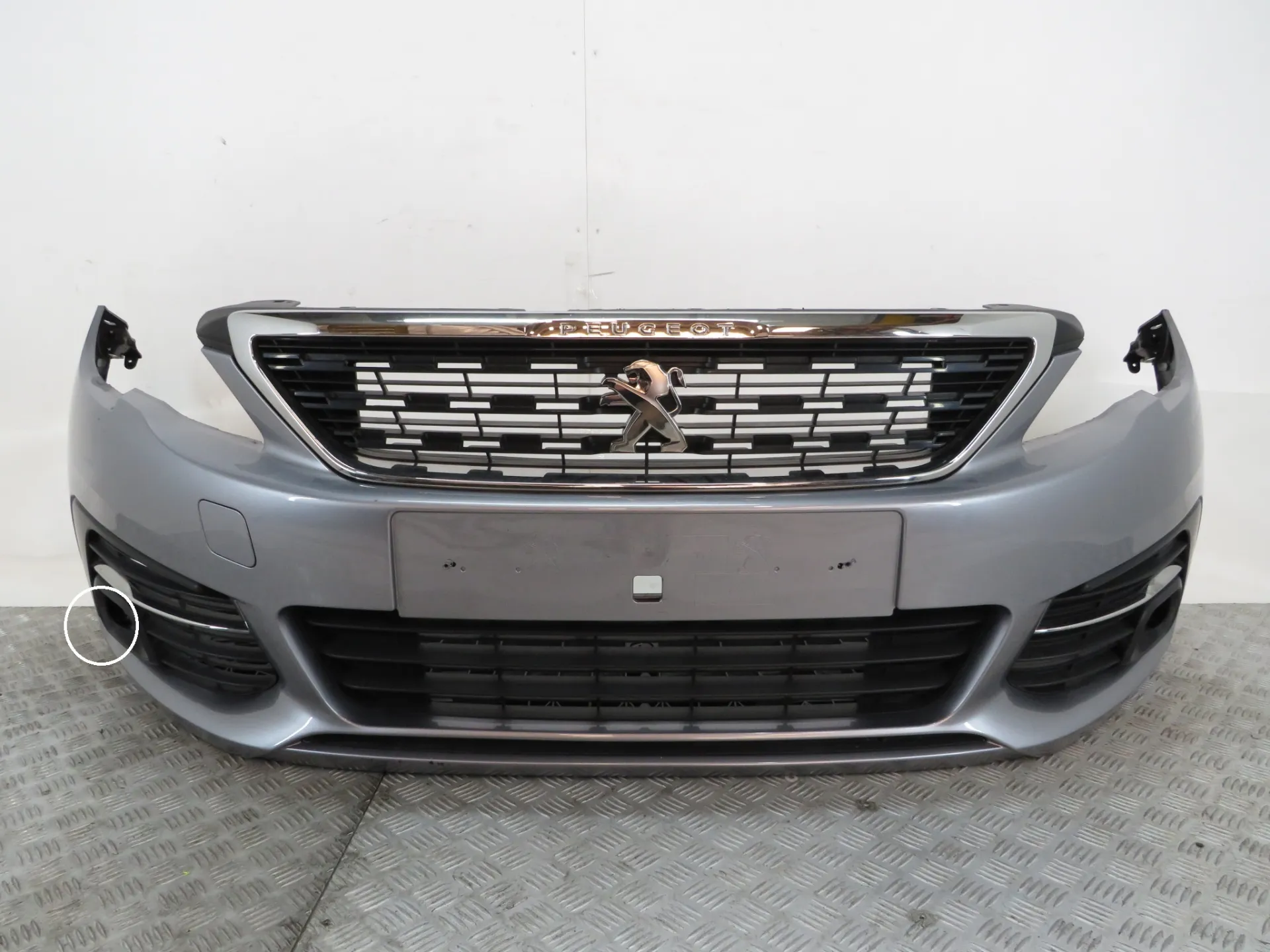 Front Bumper PEUGEOT 308 SW II Van (LC_)