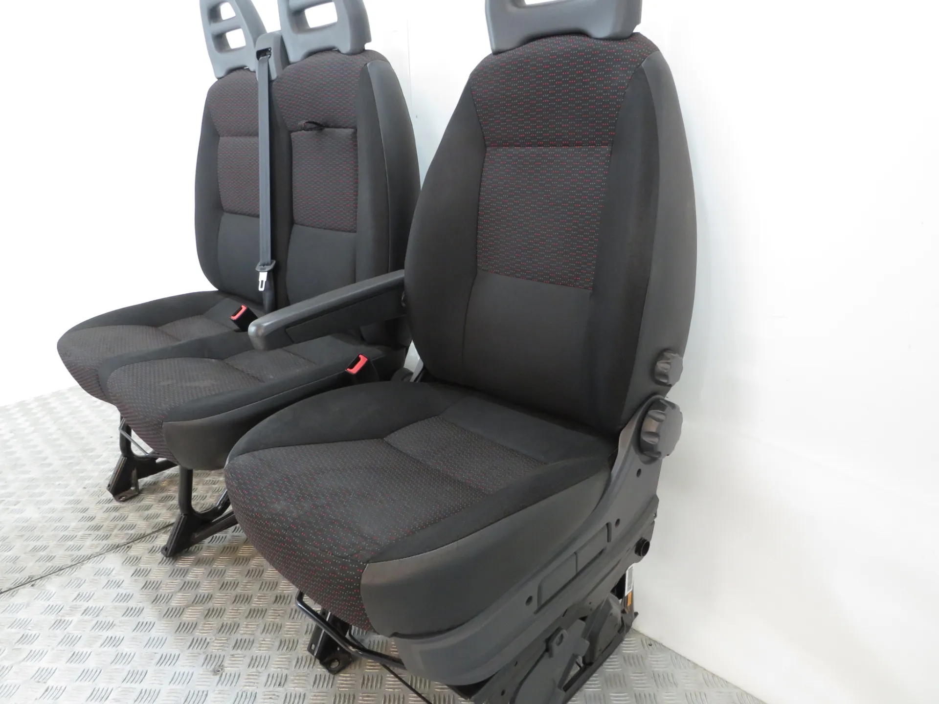 Seats set PEUGEOT Boxer Imagem-2