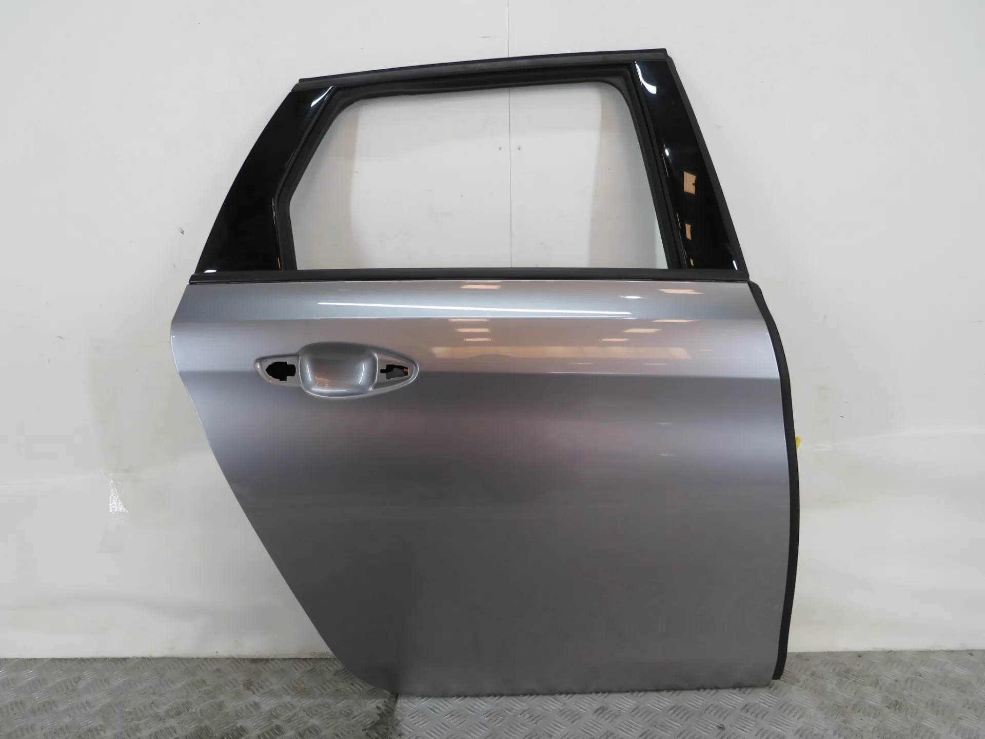 Right rear door PEUGEOT 308 SW II Van (LC_)