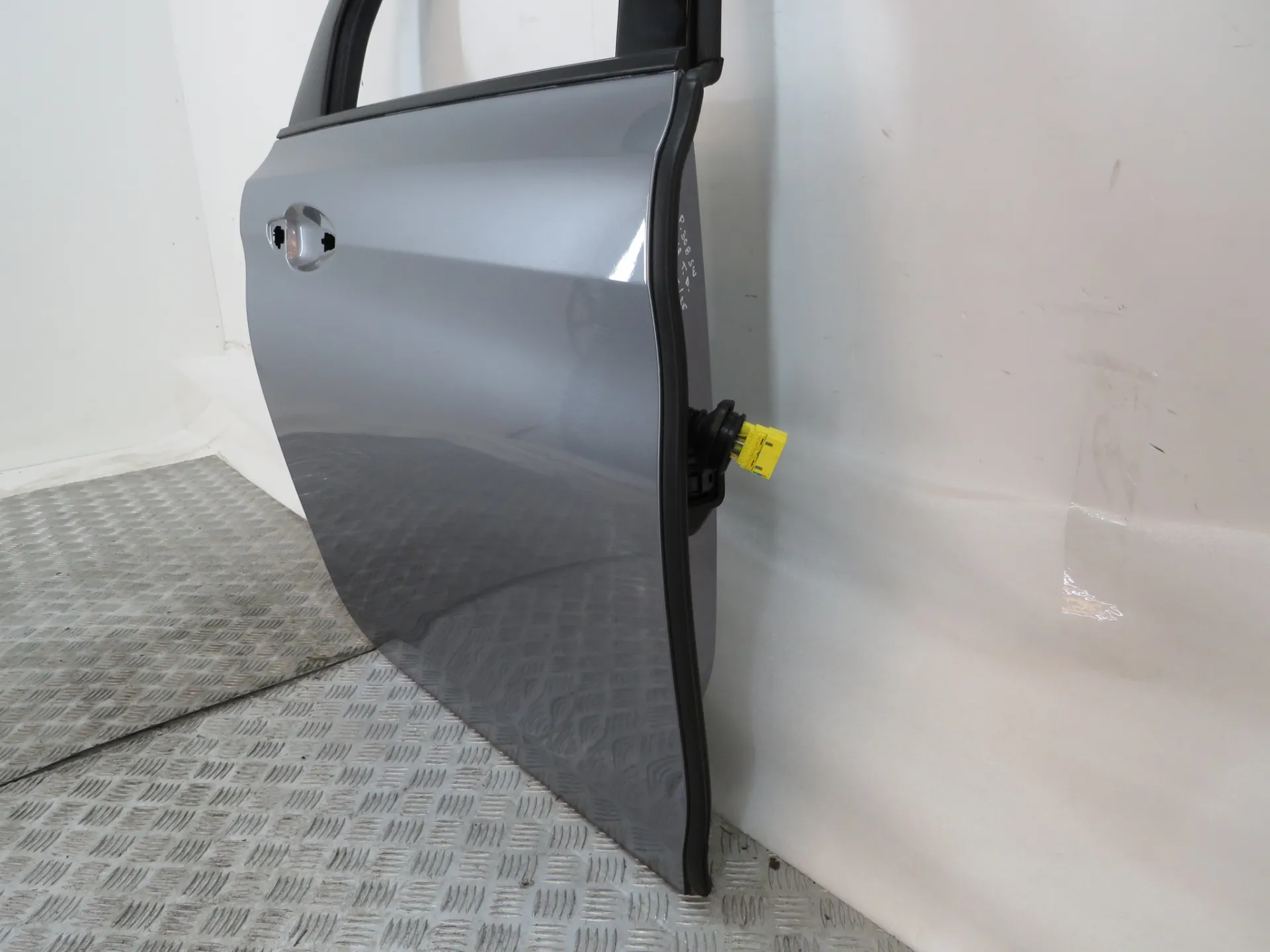 Right rear door PEUGEOT 308 SW II Van (LC_) Imagem-1