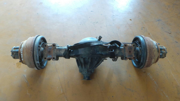 Eixo traseiro tambor ISUZU ELF Chassis (NKR7_, NKS7_, NHR6_, NKR6_)