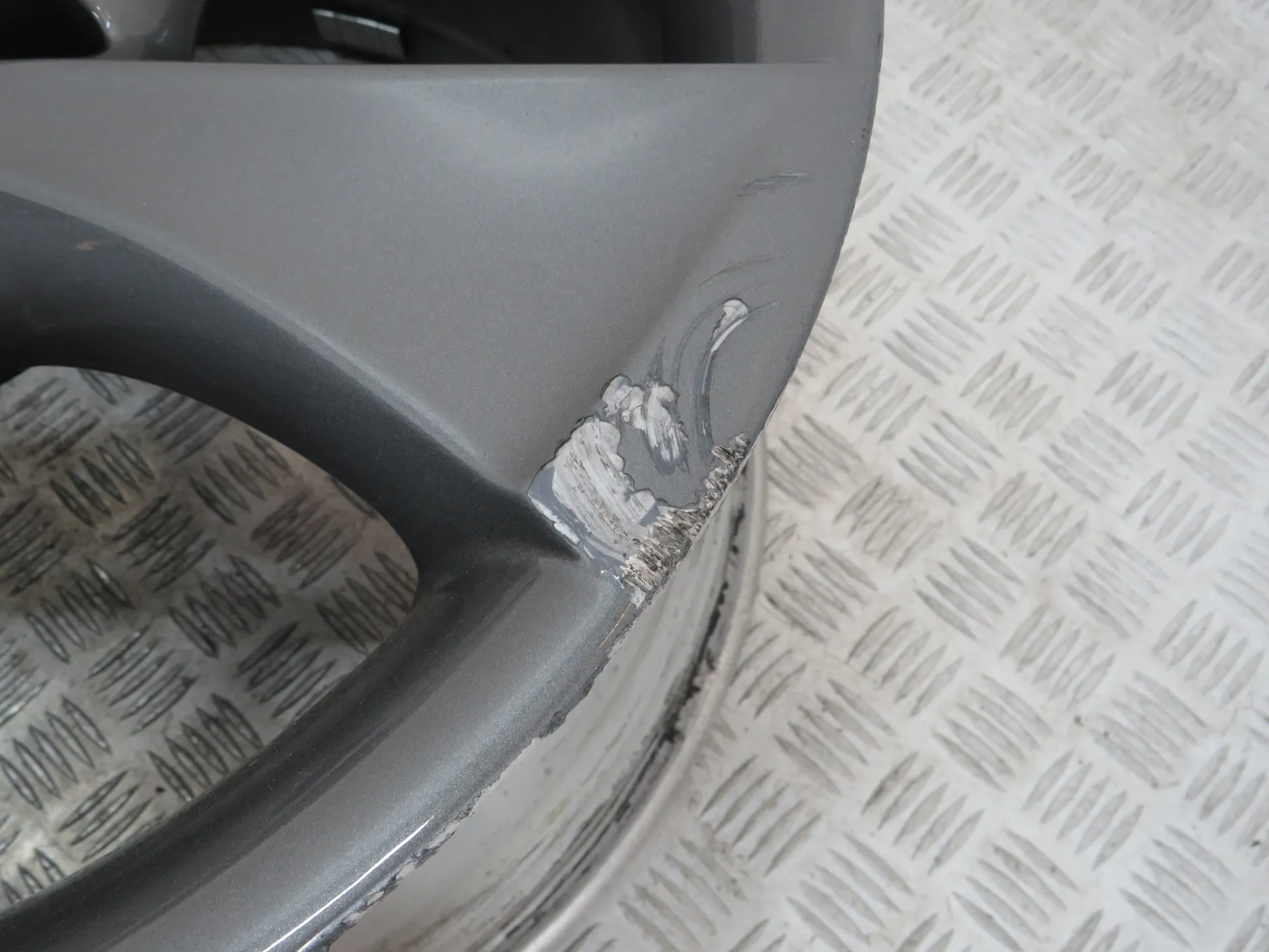 Jante Avant Droite BMW X6 (E71, E72) Imagem-1