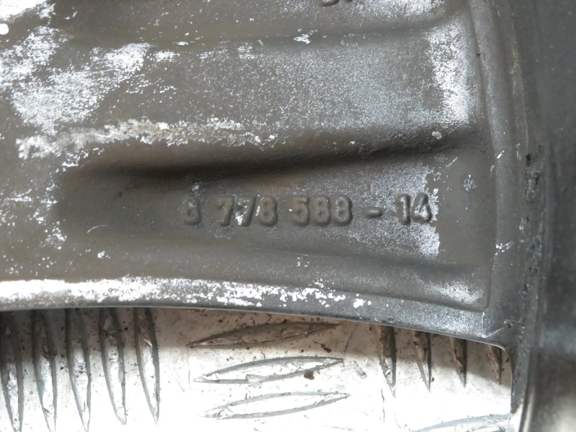 Jante Avant Droite BMW X6 (E71, E72) Imagem-5