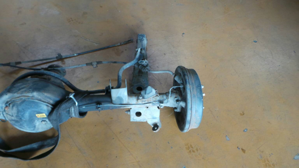 Essieu arrière à tambours HYUNDAI H-1 / Starex (A1) Imagem-3