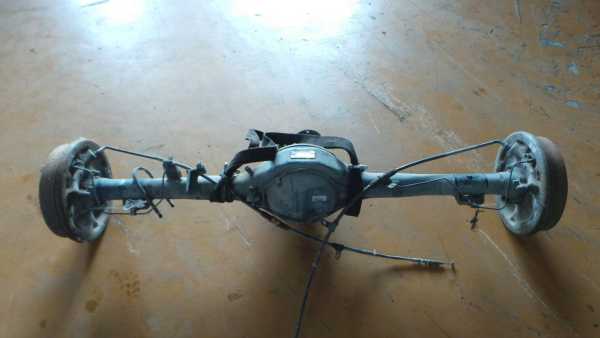 Essieu arrière à tambours HYUNDAI H-1 (A1) Imagem-2