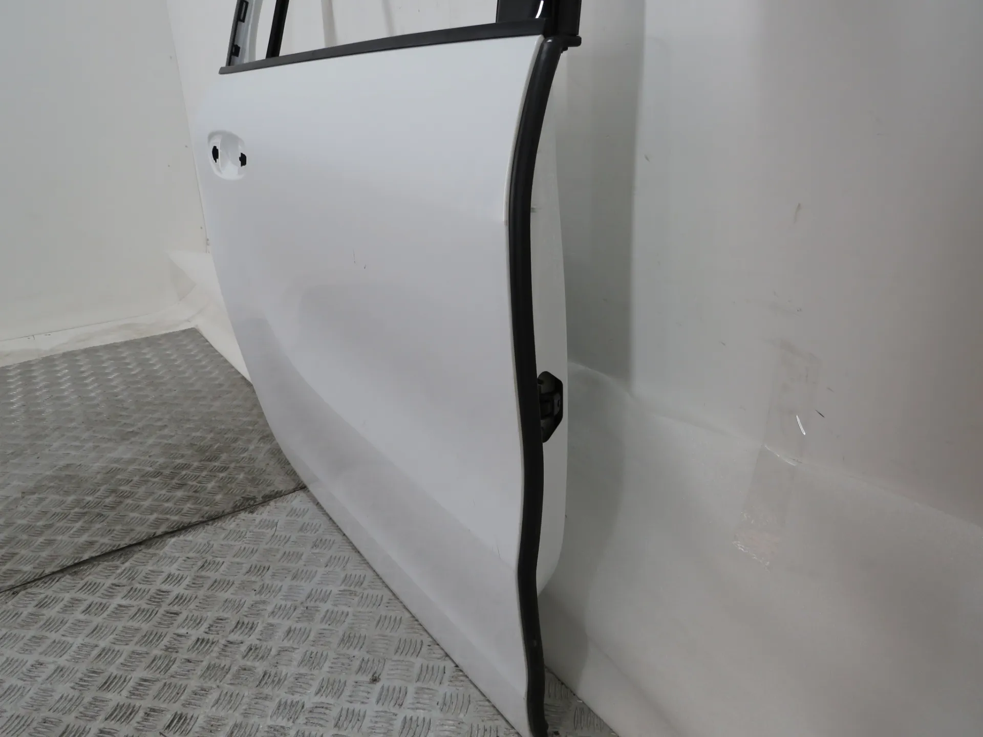 Porta trás direita CITROËN C4 Grand Picasso II (DA_, DE_) Imagem-1