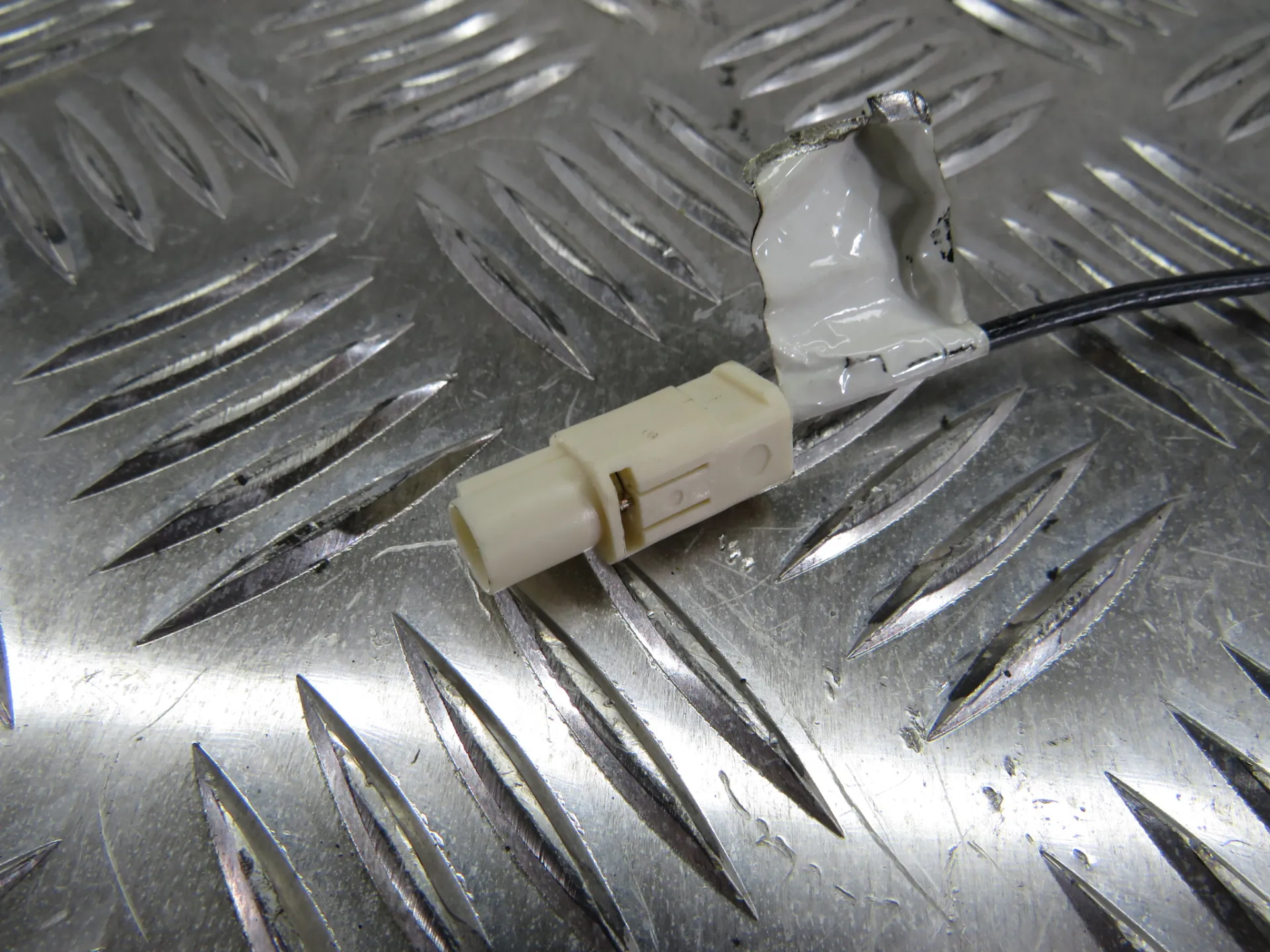 Base de antena RENAULT Master III (FV) Imagem-1