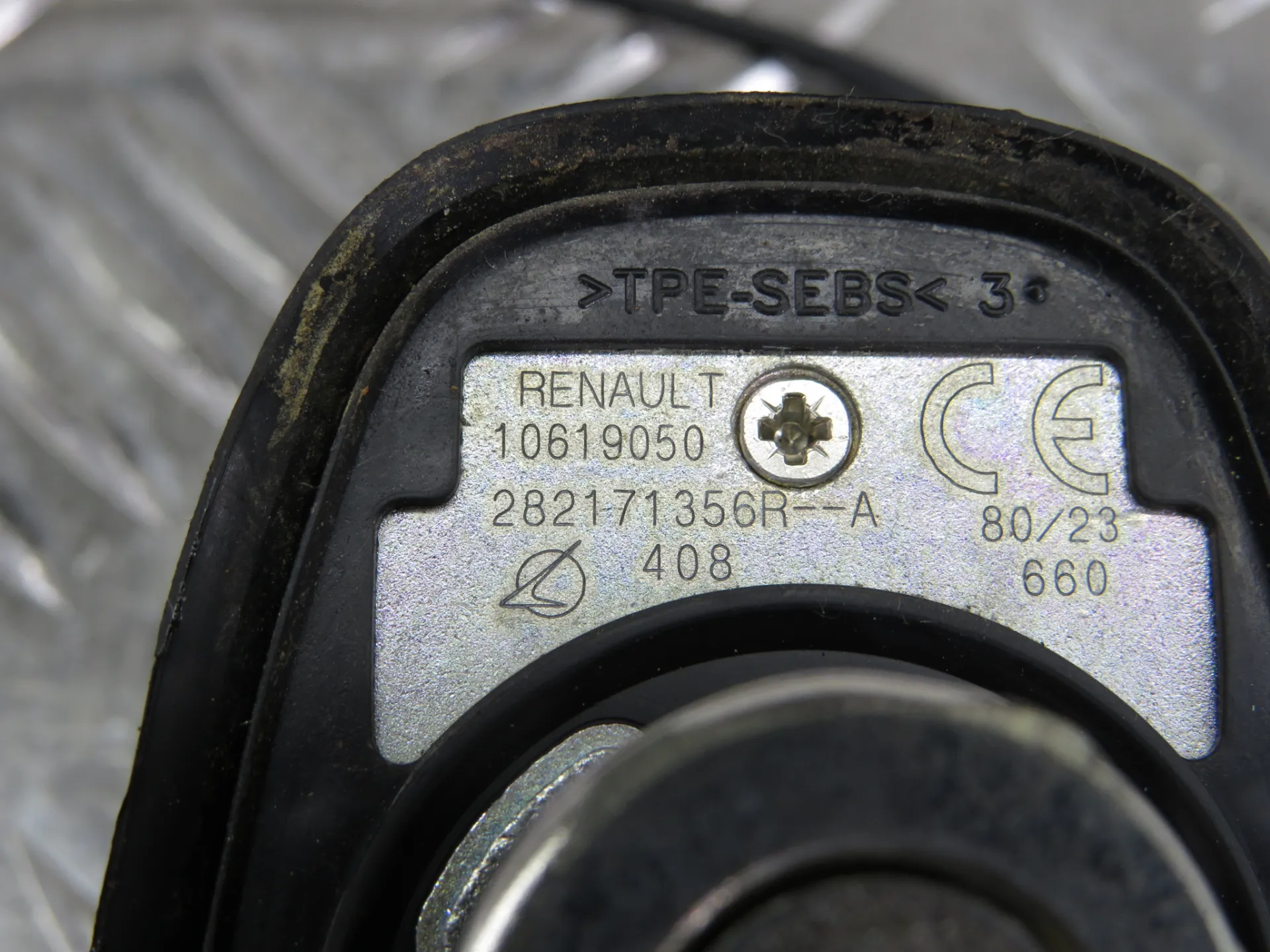 Base de antena RENAULT Master III (FV) Imagem-3