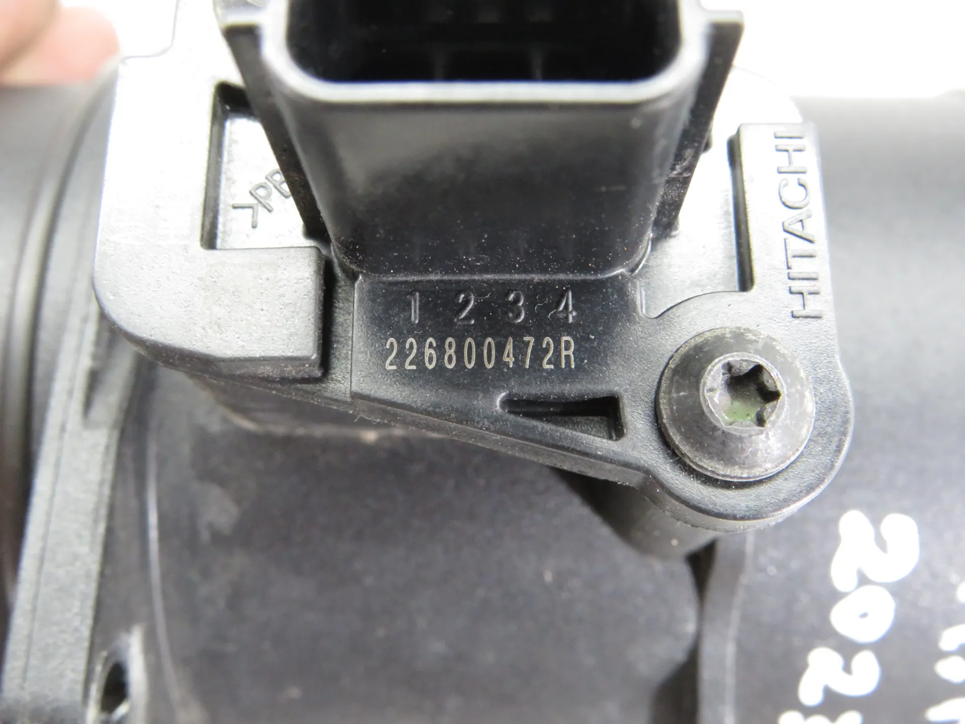 Medidor de masa de aire / Caudalímetros  RENAULT Master III (FV) Imagem-4