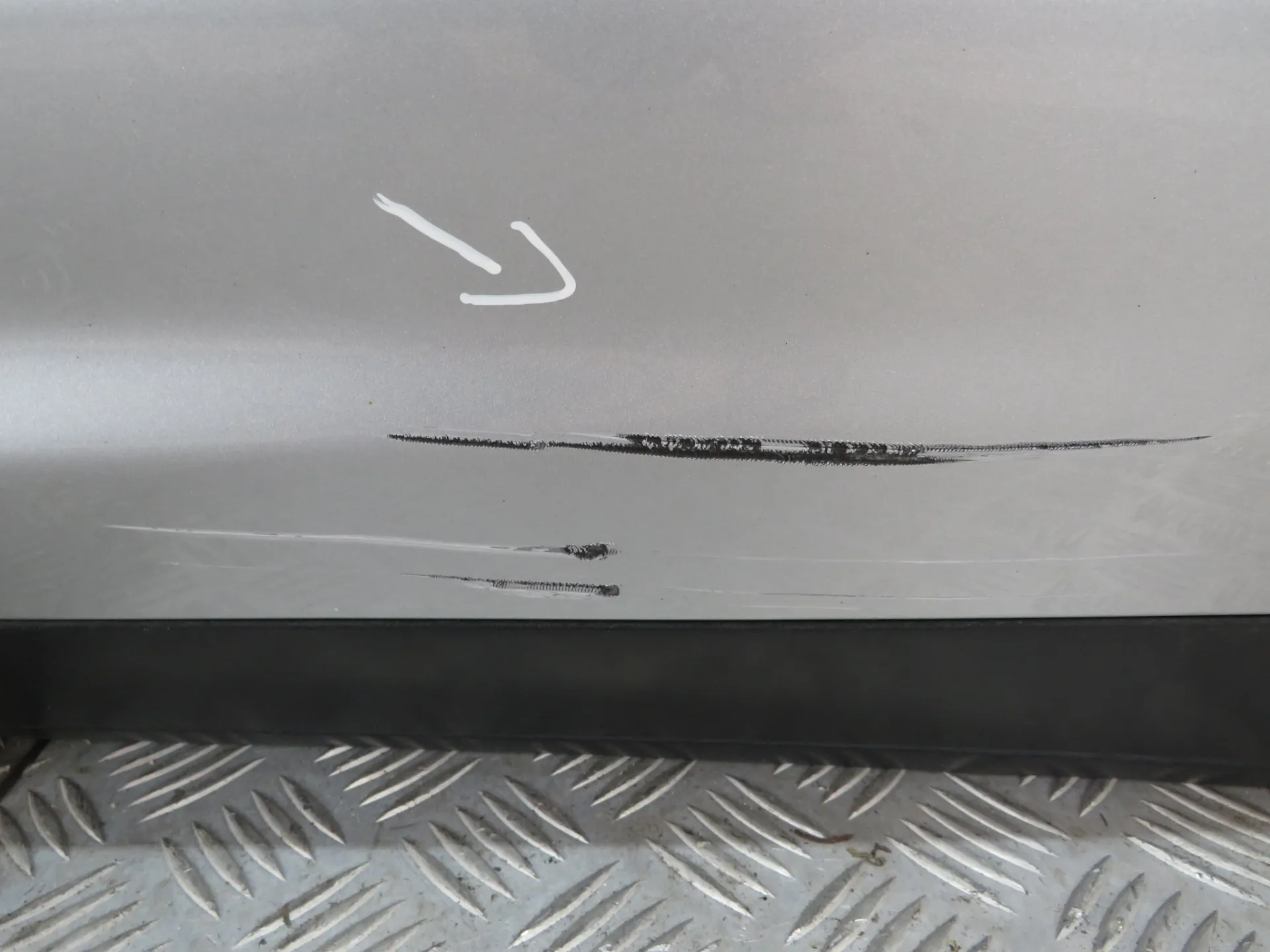 Porta trás esquerda PORSCHE Cayenne (92A) Imagem-1