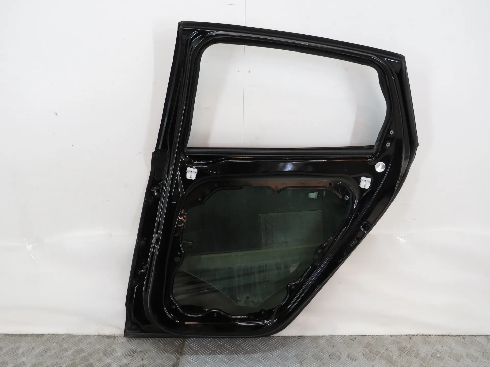Porta trás direita VOLVO V40 Hatchback Imagem-3