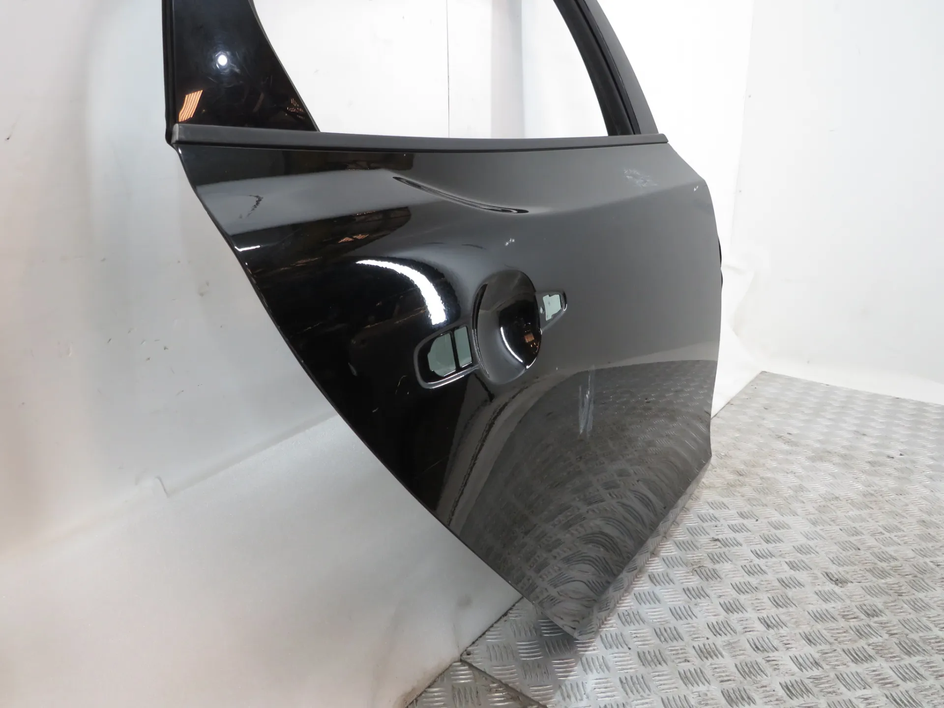 Porta trás direita VOLVO V40 Hatchback Imagem-2