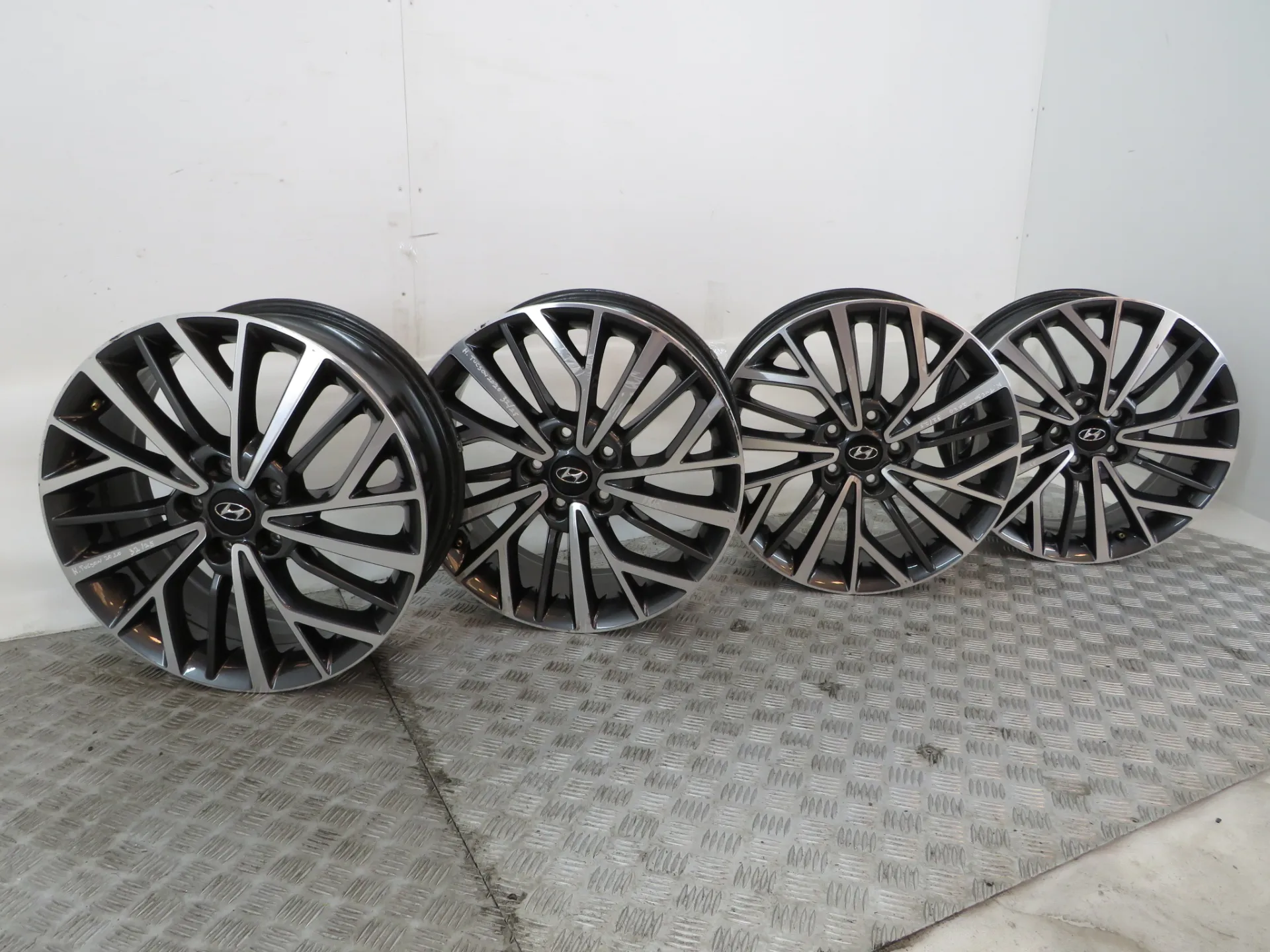 Wheel set HYUNDAI Tucson (TL)
