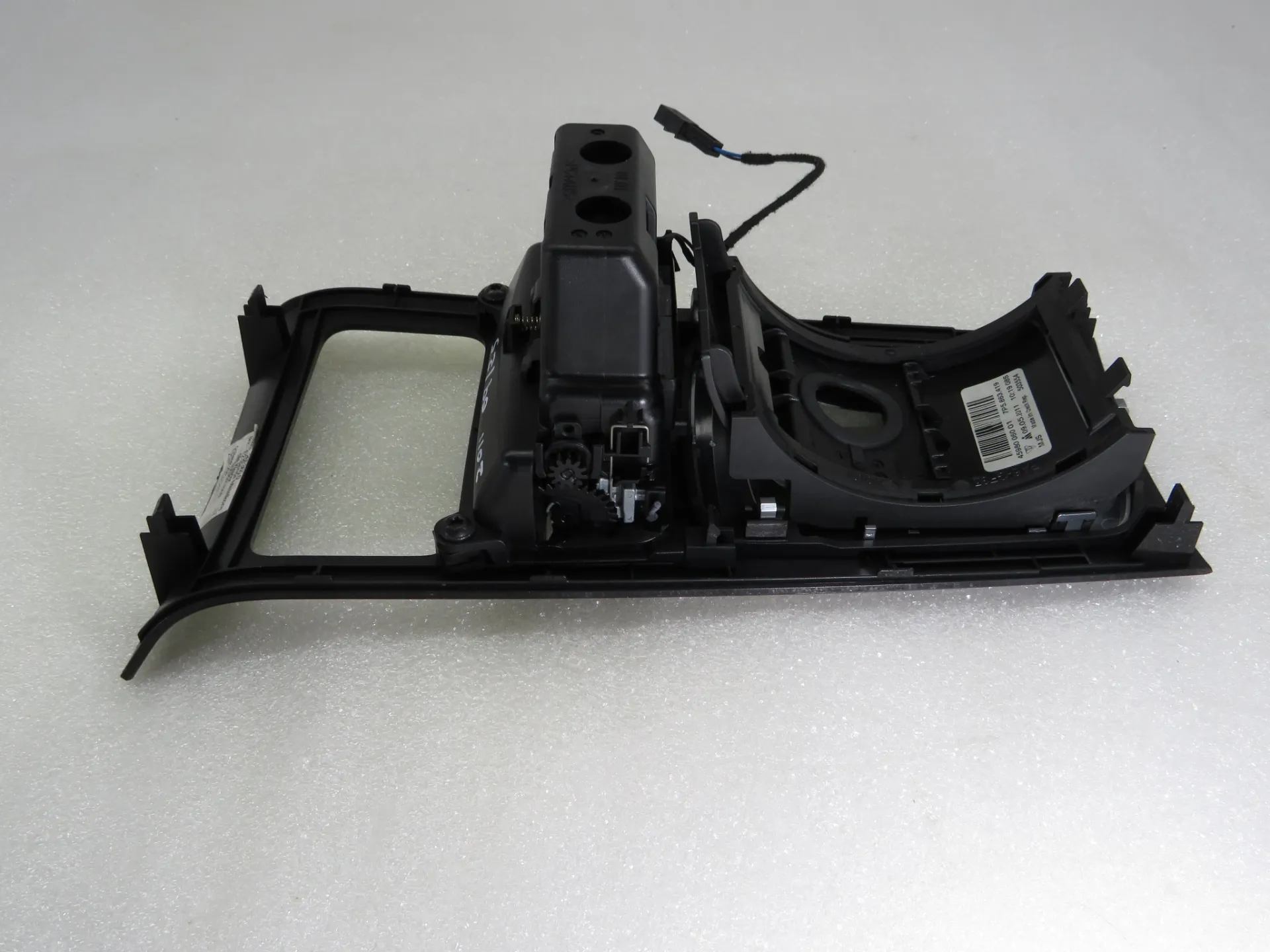Panneau revêtement console centrale / radio PORSCHE Cayenne (92A) Imagem-3