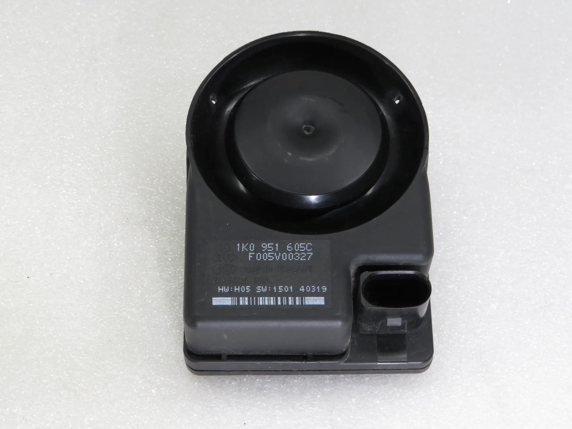 Horn PORSCHE Cayenne (92A)