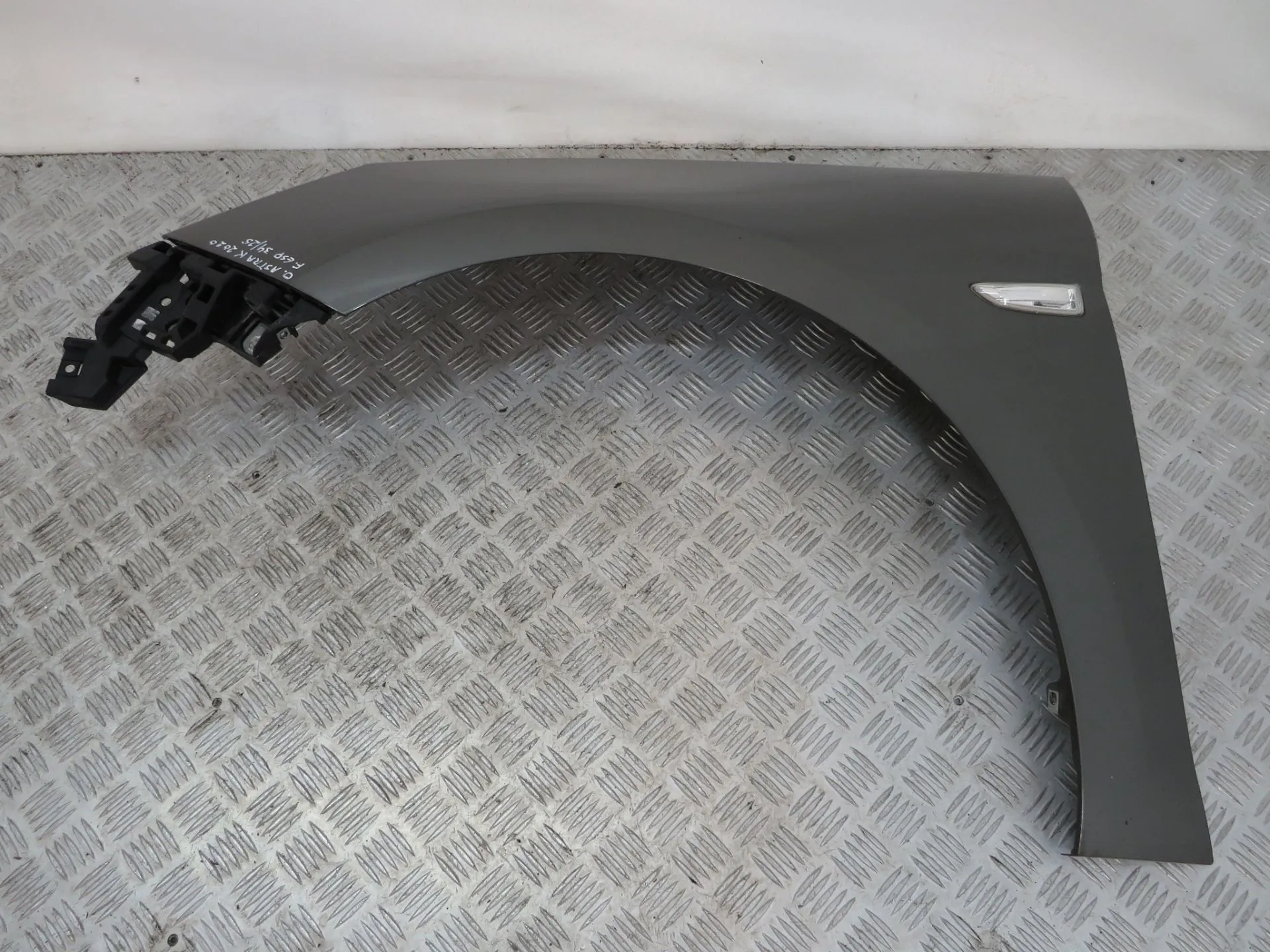 Left fender OPEL Astra K Sports Tourer