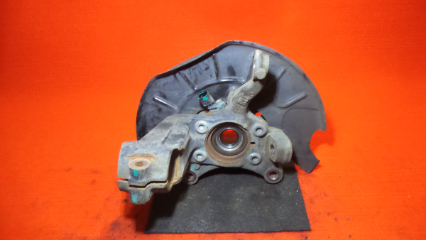 Fusée avant Droite HYUNDAI H-1 / Starex (A1)