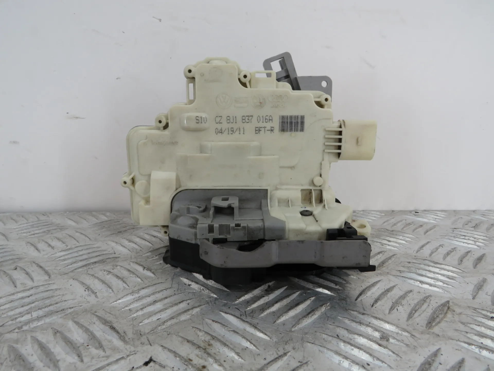 Front Right Door Lock PORSCHE Cayenne (92A)