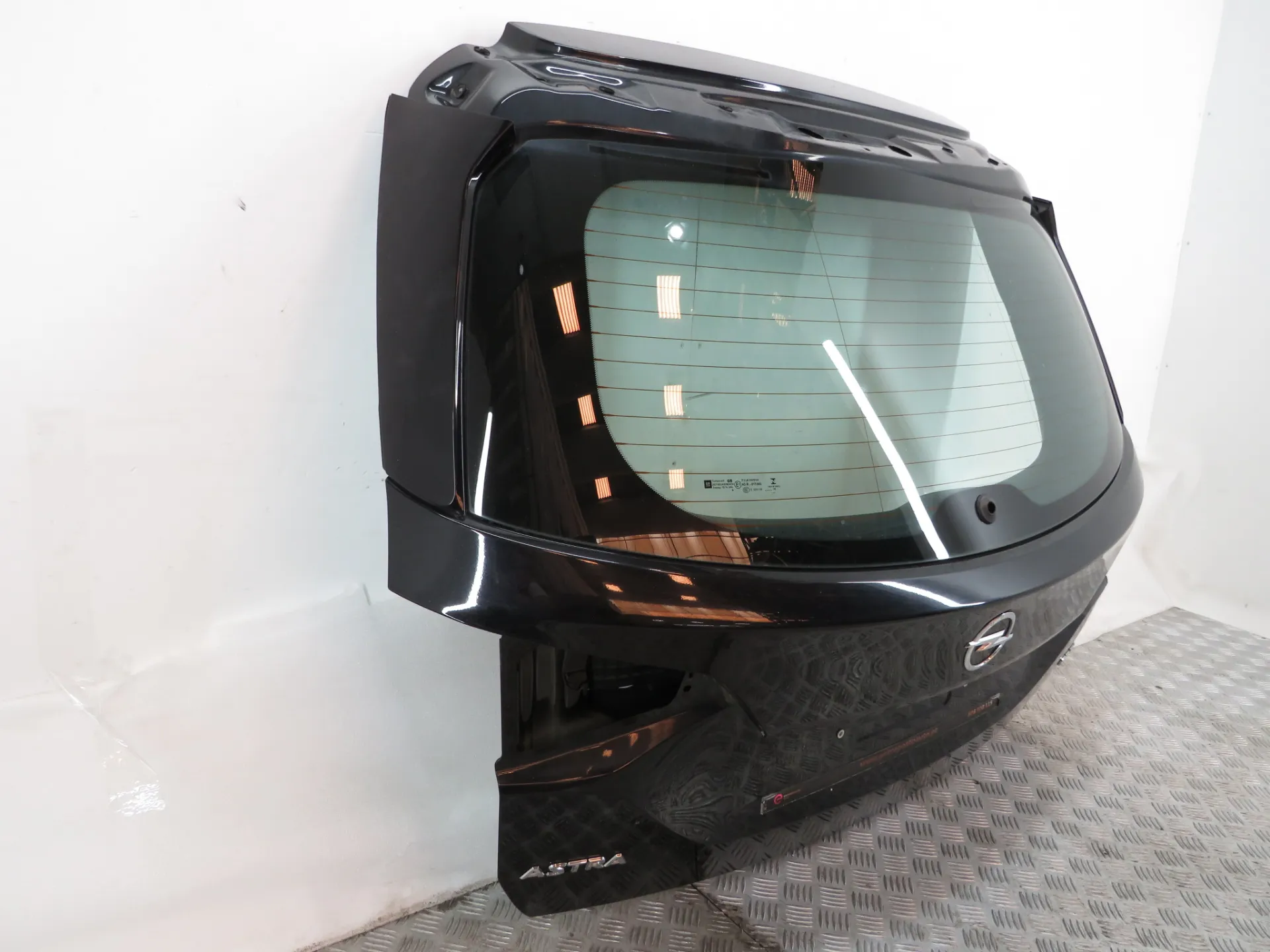 Tailgate / Trunk lid OPEL Astra K Sports Tourer Imagem-1