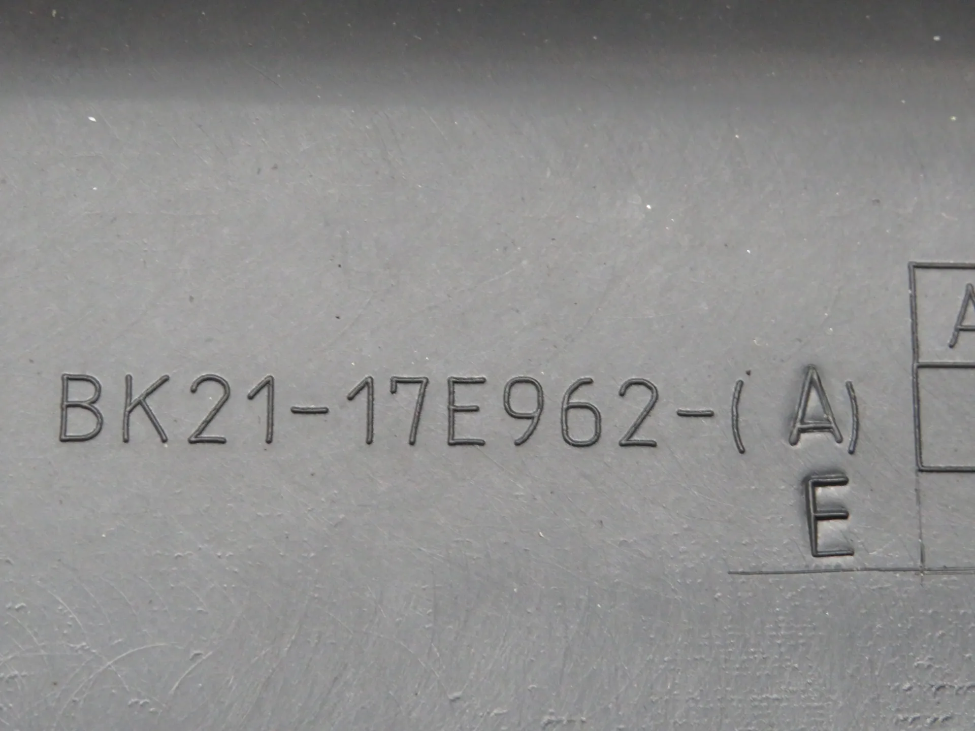 Plastica generica FORD Transit Custom Kombi Imagem-4