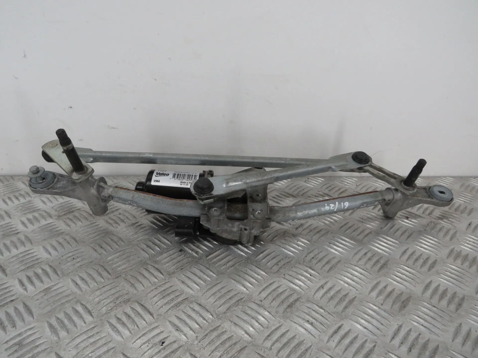 Essuie-glace moteur avant FIAT Tipo Hatchback (357_)