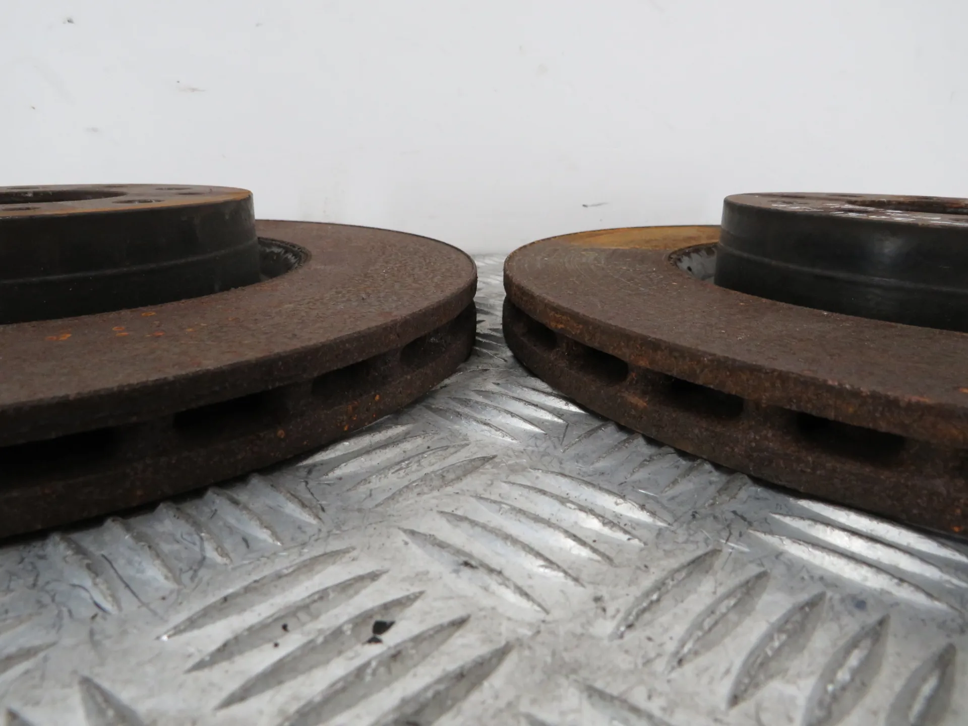 Disque de frein avant Droite FIAT Tipo Hatchback (357_) Imagem-1