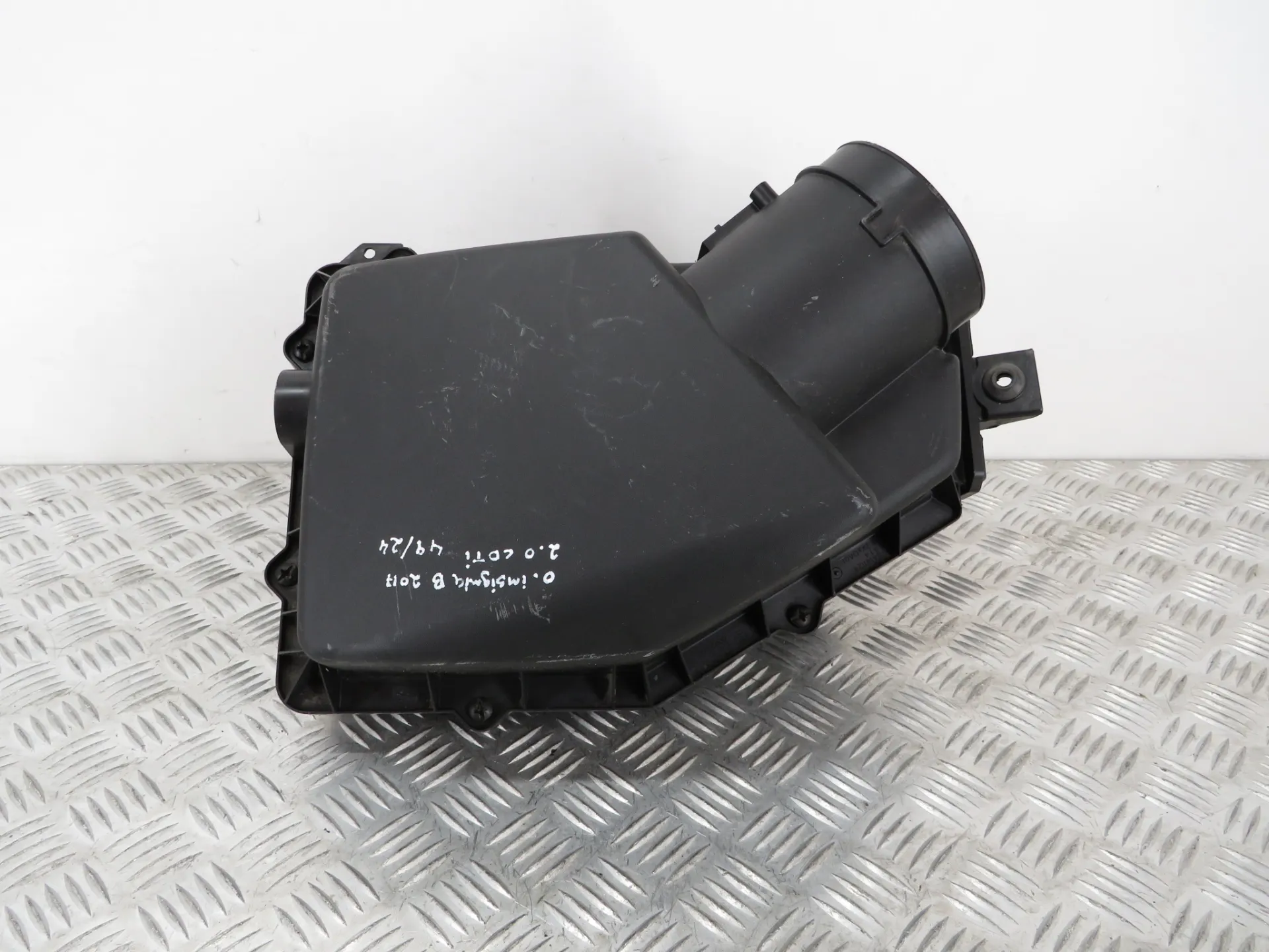 Air filter box OPEL Insignia B Sports Tourer (Z18)