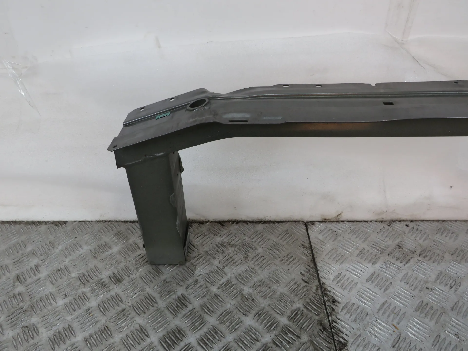 Front bumper reinforcement OPEL Insignia B Sports Tourer (Z18) Imagem-1