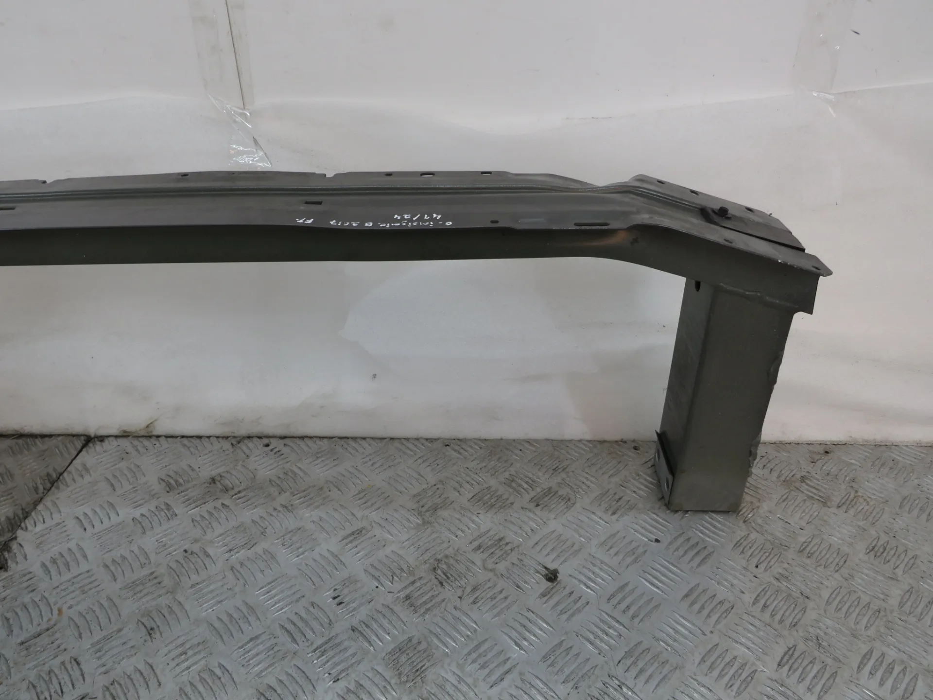 Front bumper reinforcement OPEL Insignia B Sports Tourer (Z18) Imagem-2