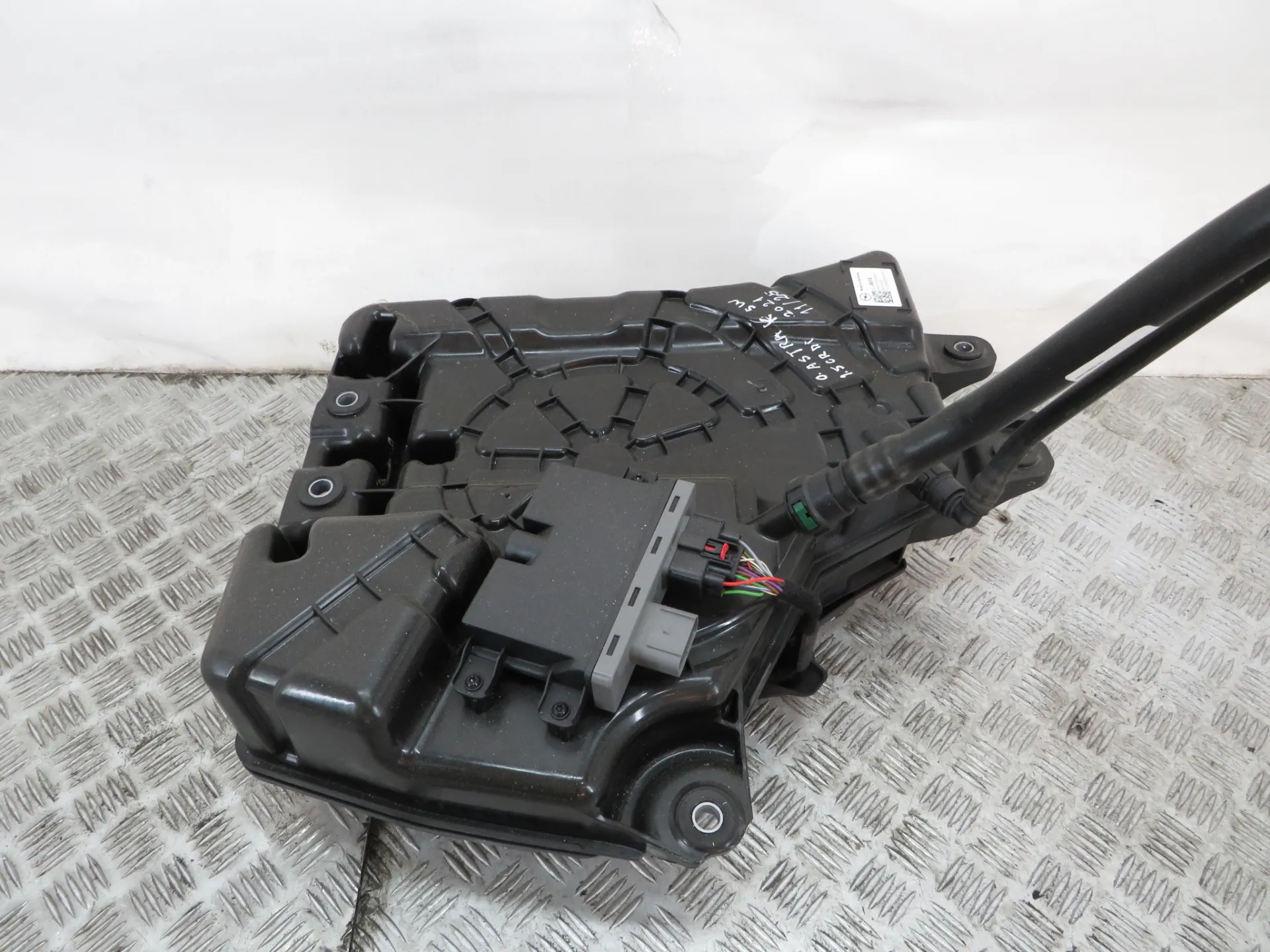 AdBlue tank OPEL Astra K Sports Tourer