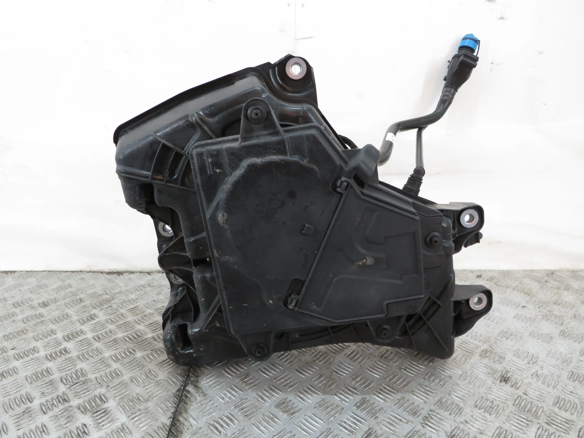 AdBlue tank OPEL Astra K Sports Tourer Imagem-2