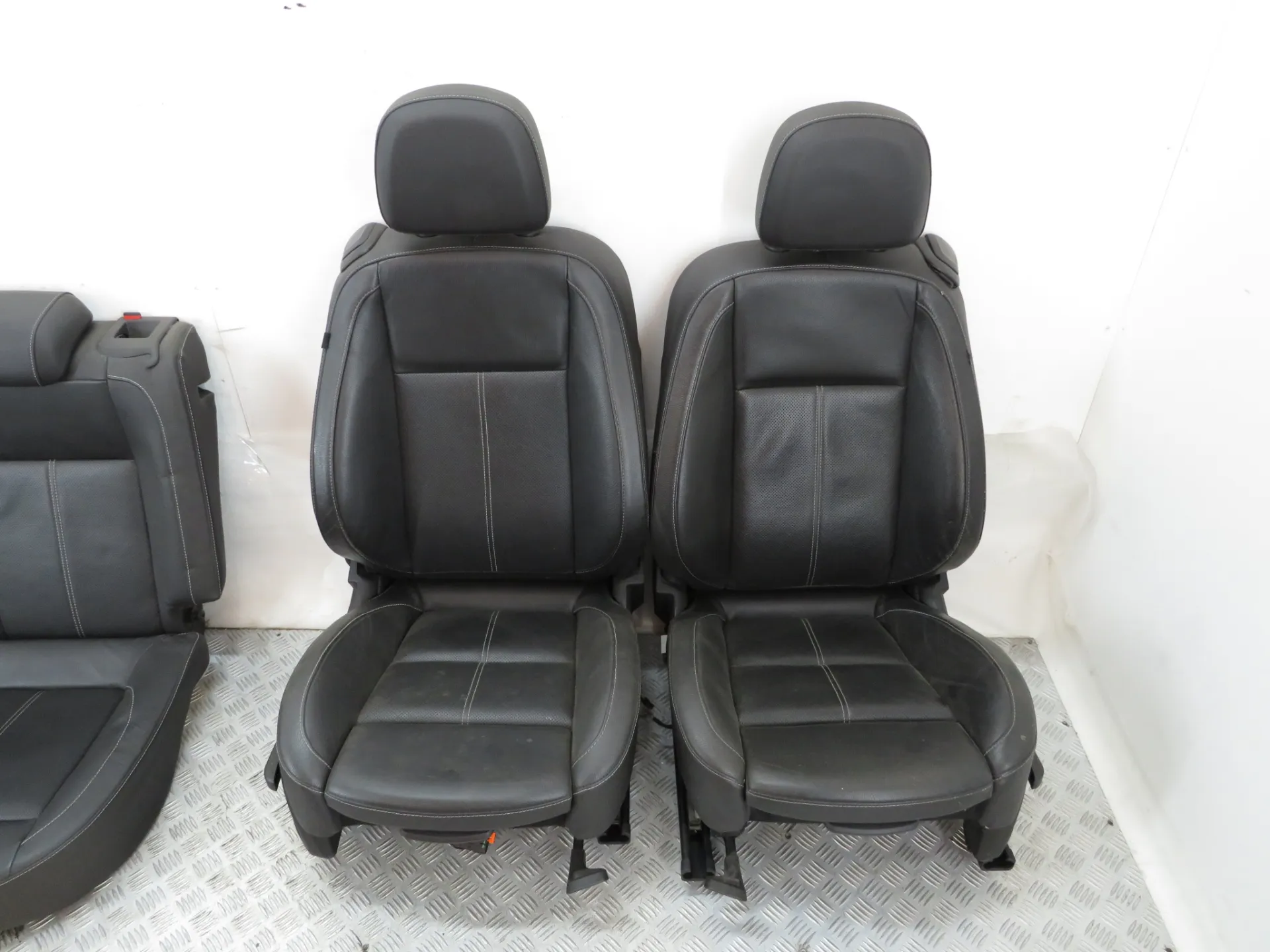 Seats set OPEL Astra J GTC Imagem-1