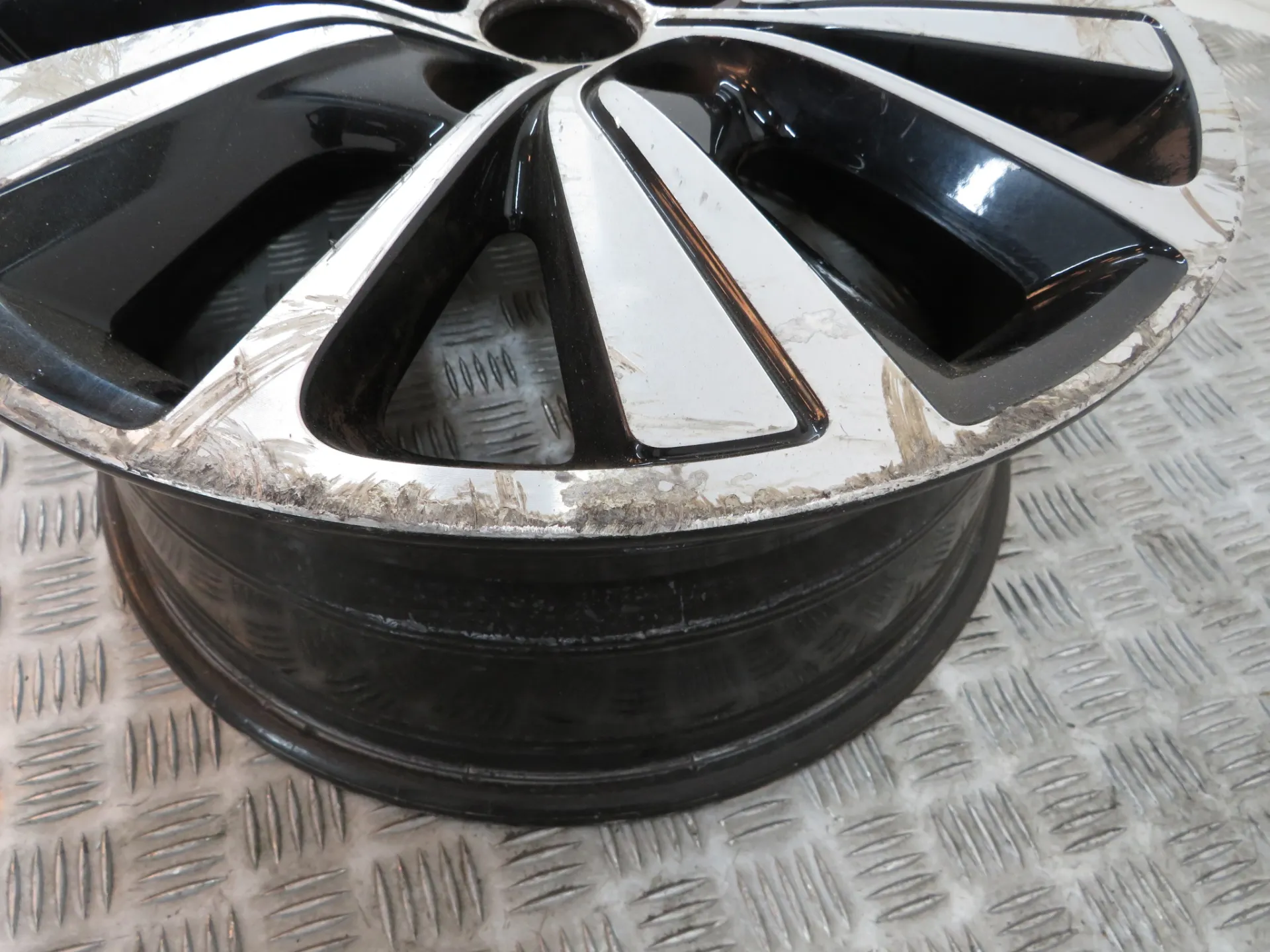 Conjunto de jantes CITROËN C4 Grand Picasso II (DA_, DE_) Imagem-3