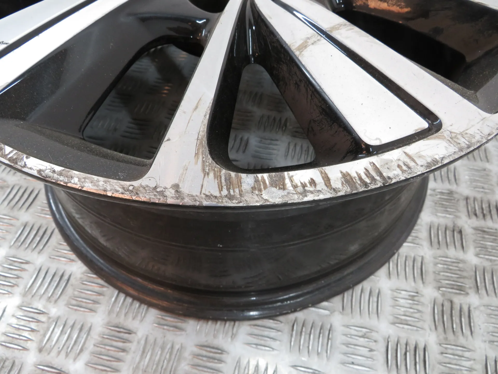 Conjunto de jantes CITROËN C4 Grand Picasso II (DA_, DE_) Imagem-10